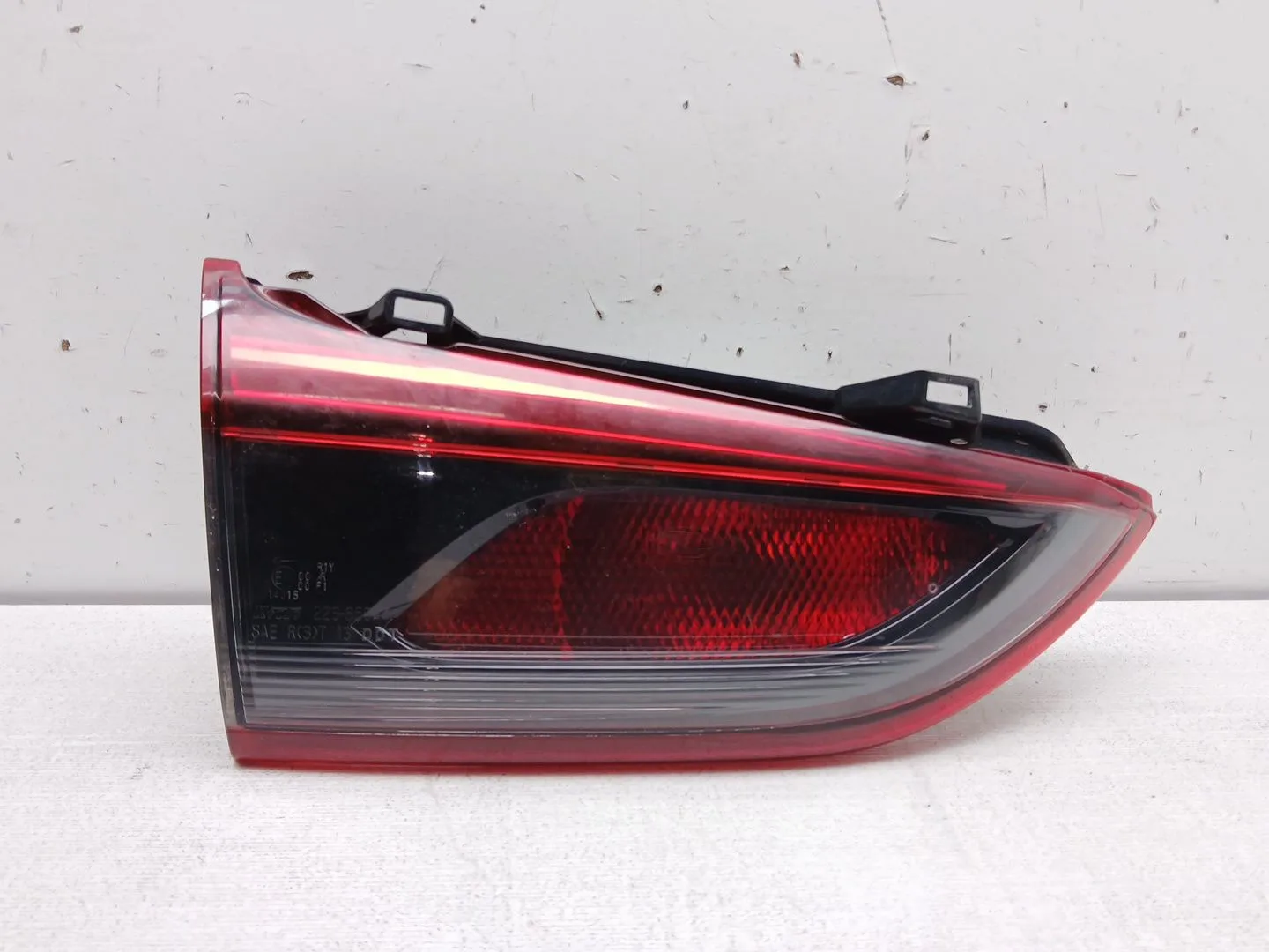 Piloto Trasero Izquierdo Interior para Mazda 6 Sedan (Gj, Gl)