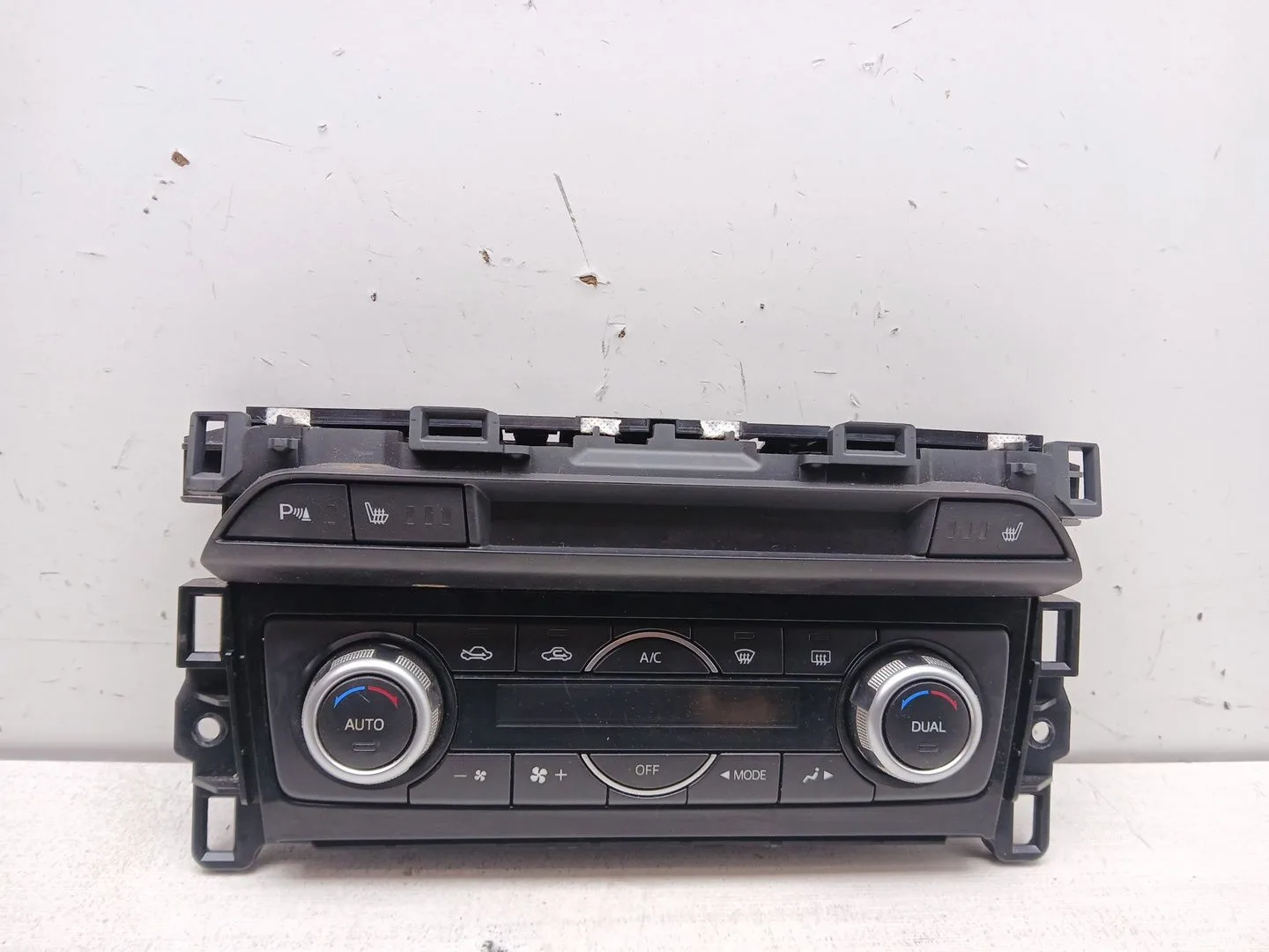 Mando Climatizador para Mazda 6 Sedan (Gj, Gl)