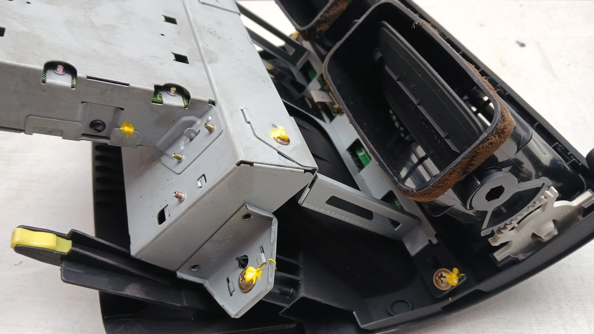 Display para Toyota Avensis (_T25_)