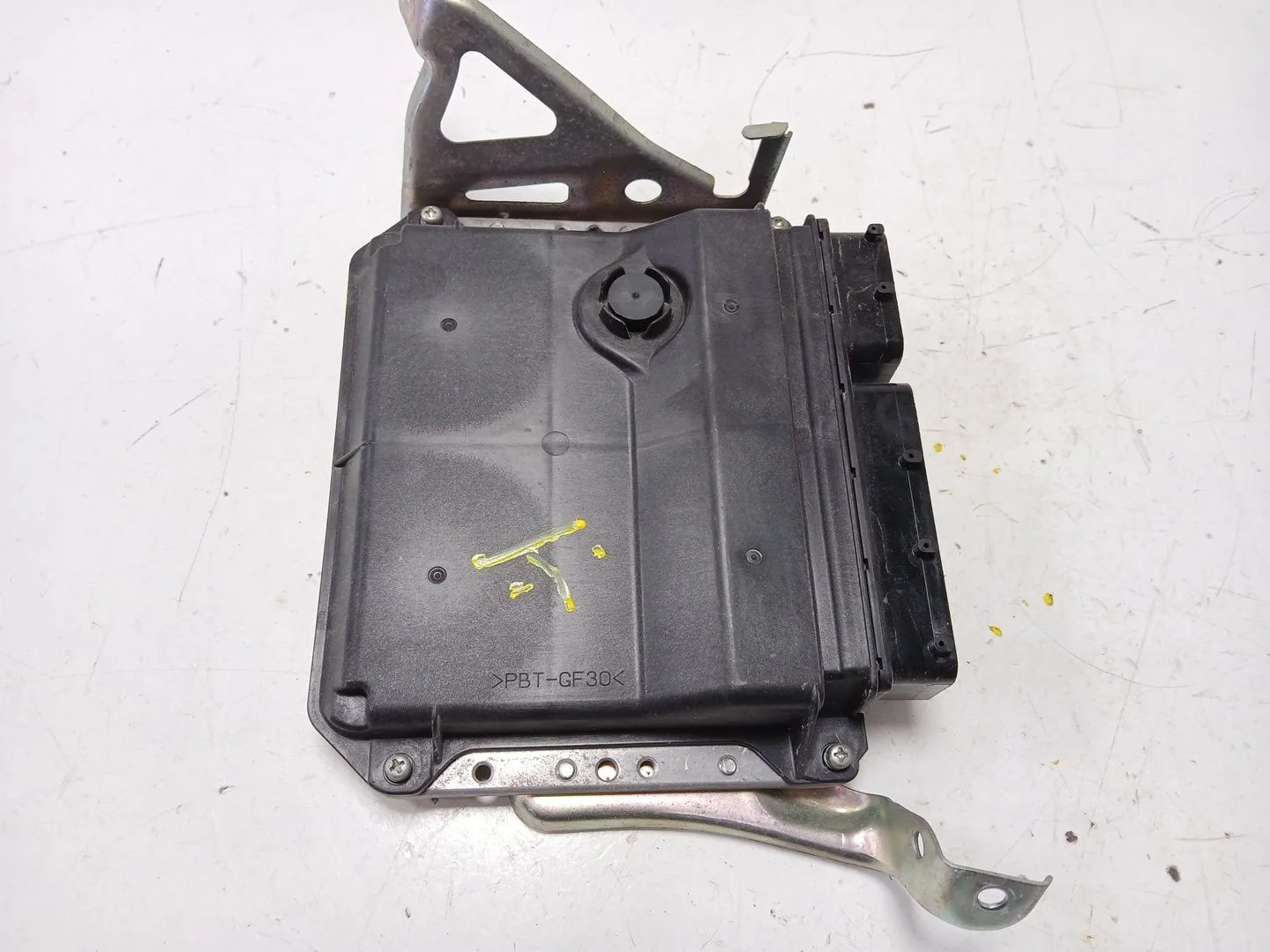 Centralita Motor Uce para Toyota Auris (_E15_)