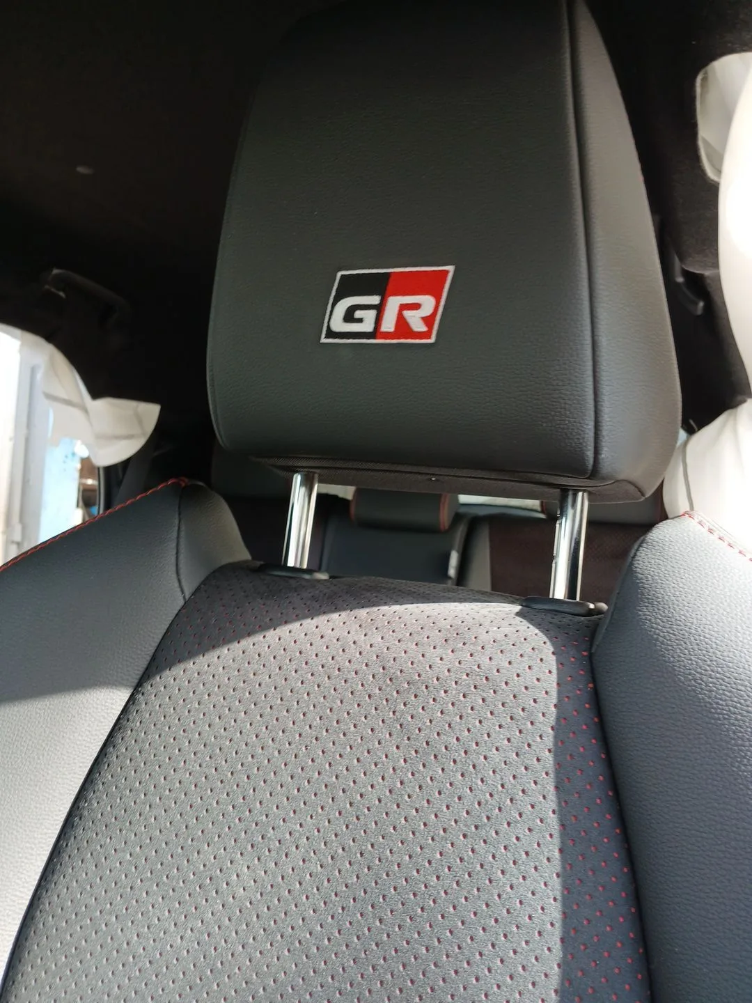 Juego Asientos Completo para Toyota Yaris (_P21_, _Pa1_, _Ph1_)