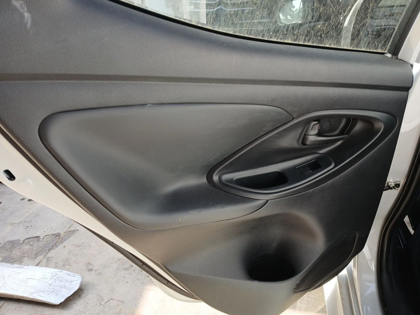 Guarnecido Puerta Trasera Izquierda para Toyota Yaris (_P21_, _Pa1_, _Ph1_)