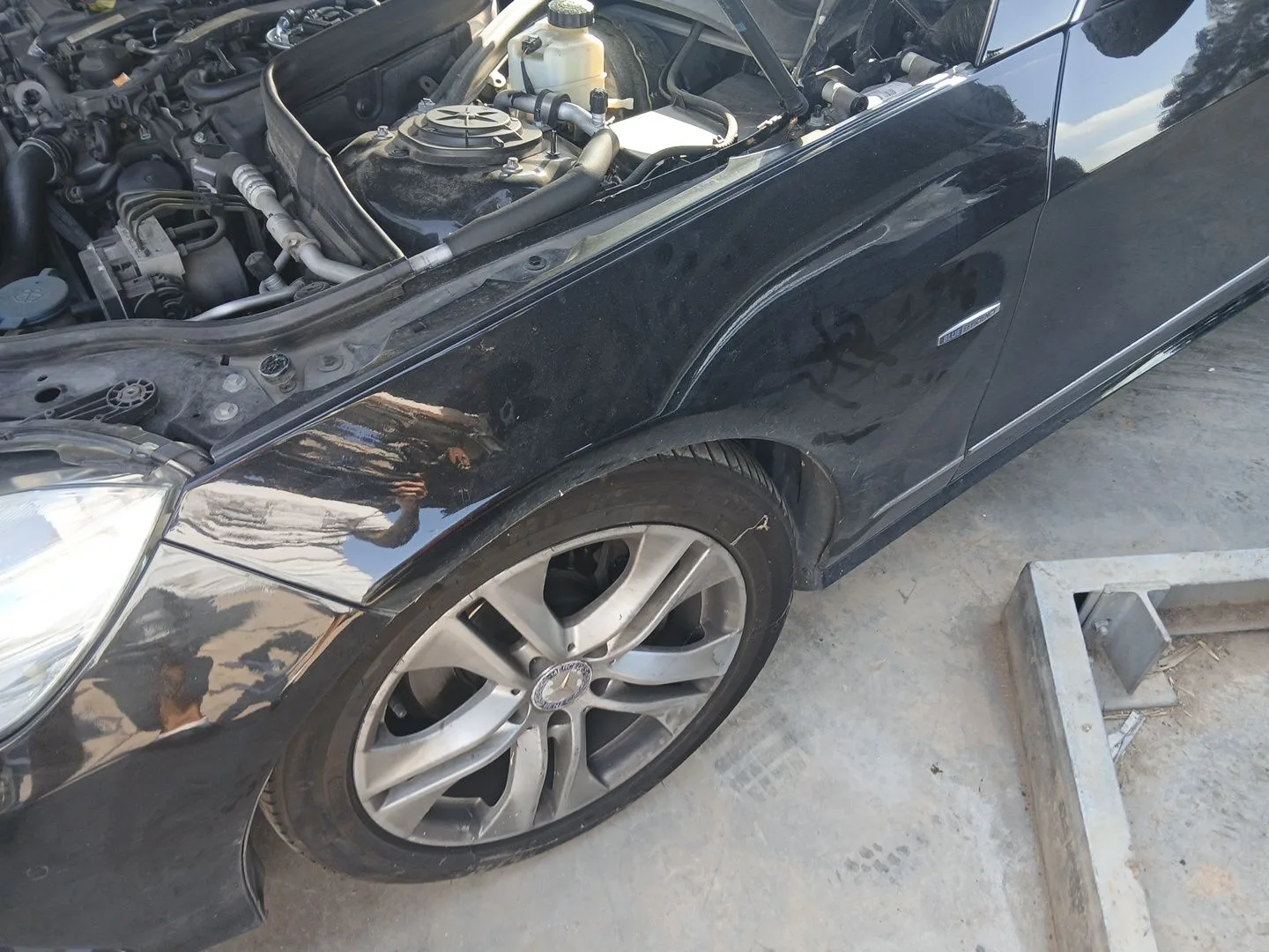 Aleta Delantera Izquierda para Mercedes-Benz Clase E (W212)