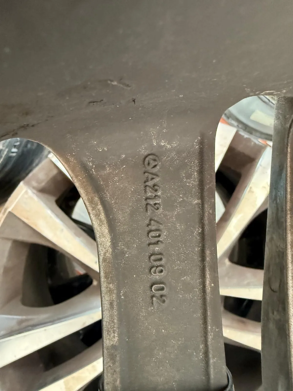 Llanta Trasera Derecha para Mercedes-Benz Clase E (W212)
