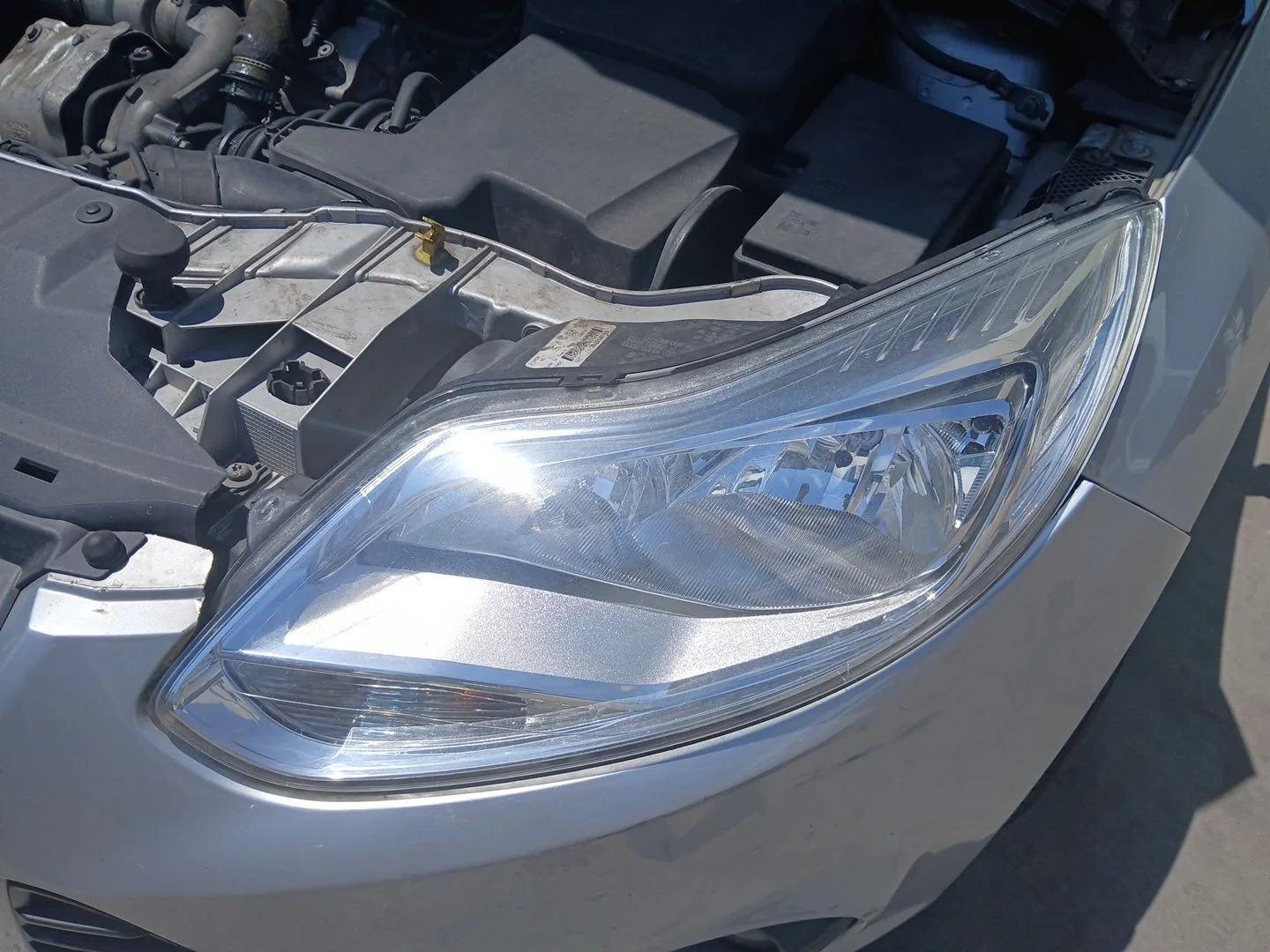 Faro Izquierdo para Ford Focus Iii Turnier