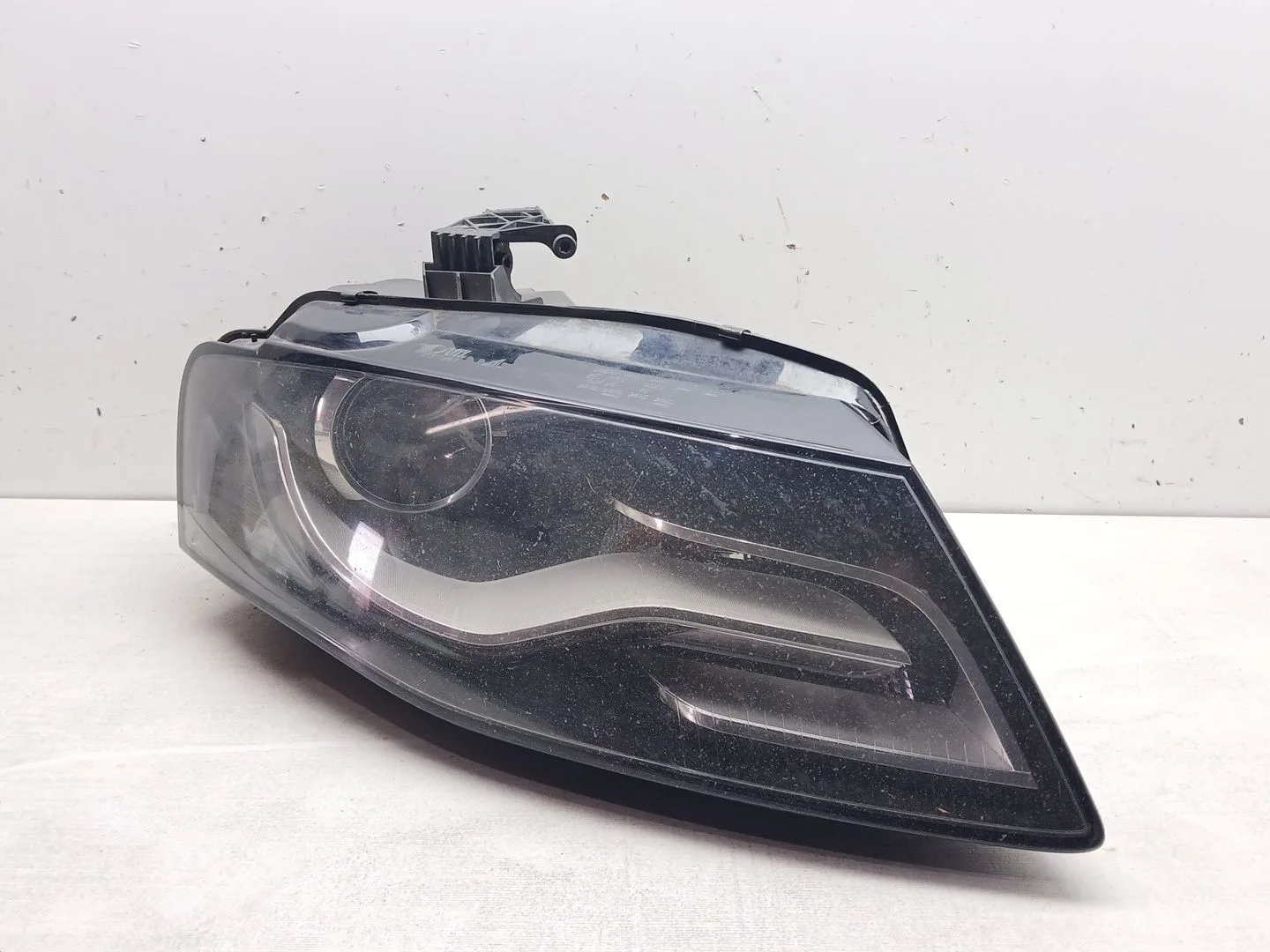 Faro Derecho para Audi A4 Ber. (B8)