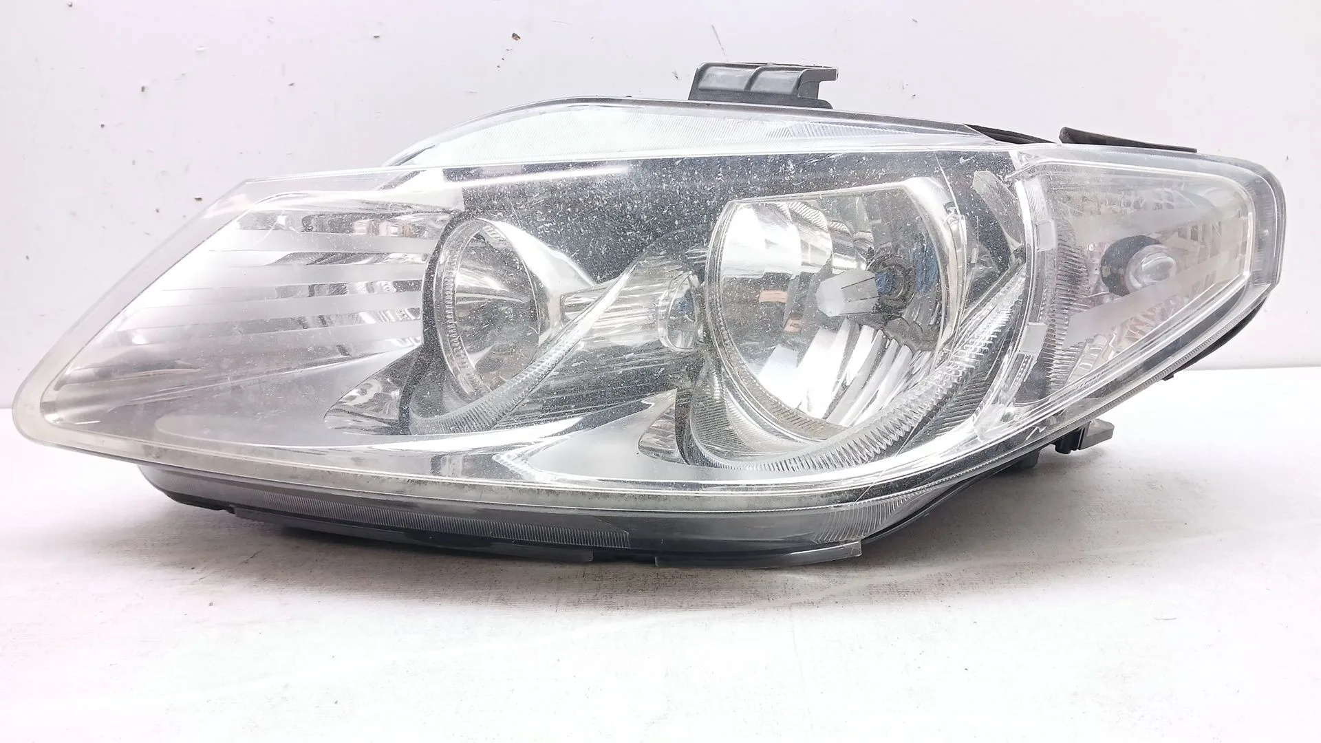 Faro Izquierdo para Seat Exeo St (3R5)