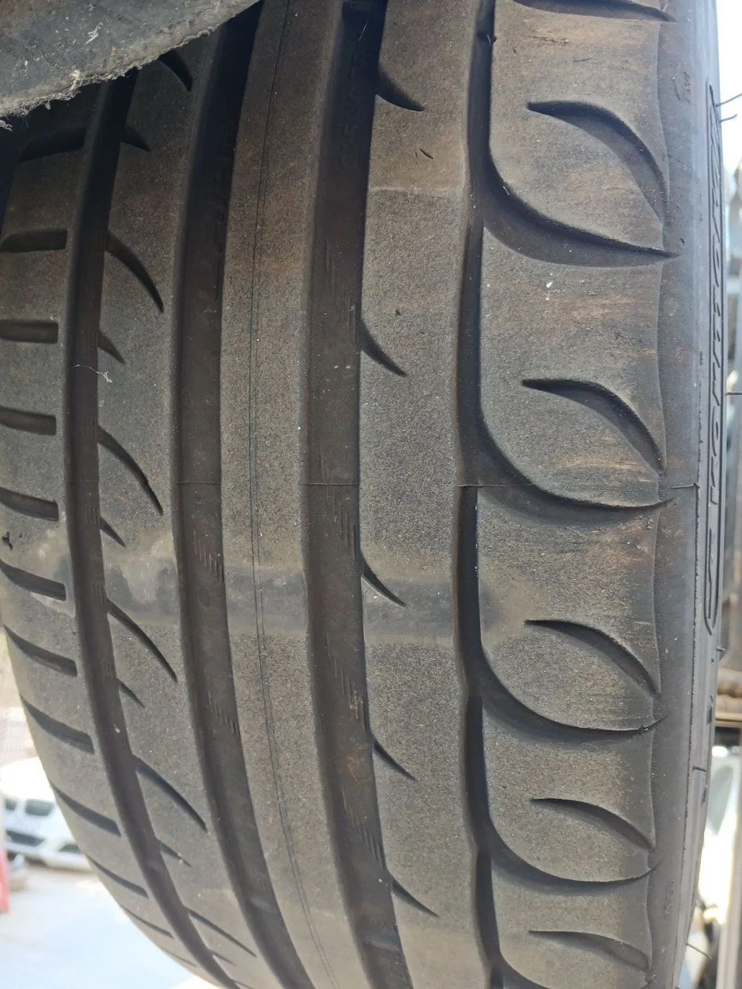 Neumatico para Seat Exeo St (3R5)