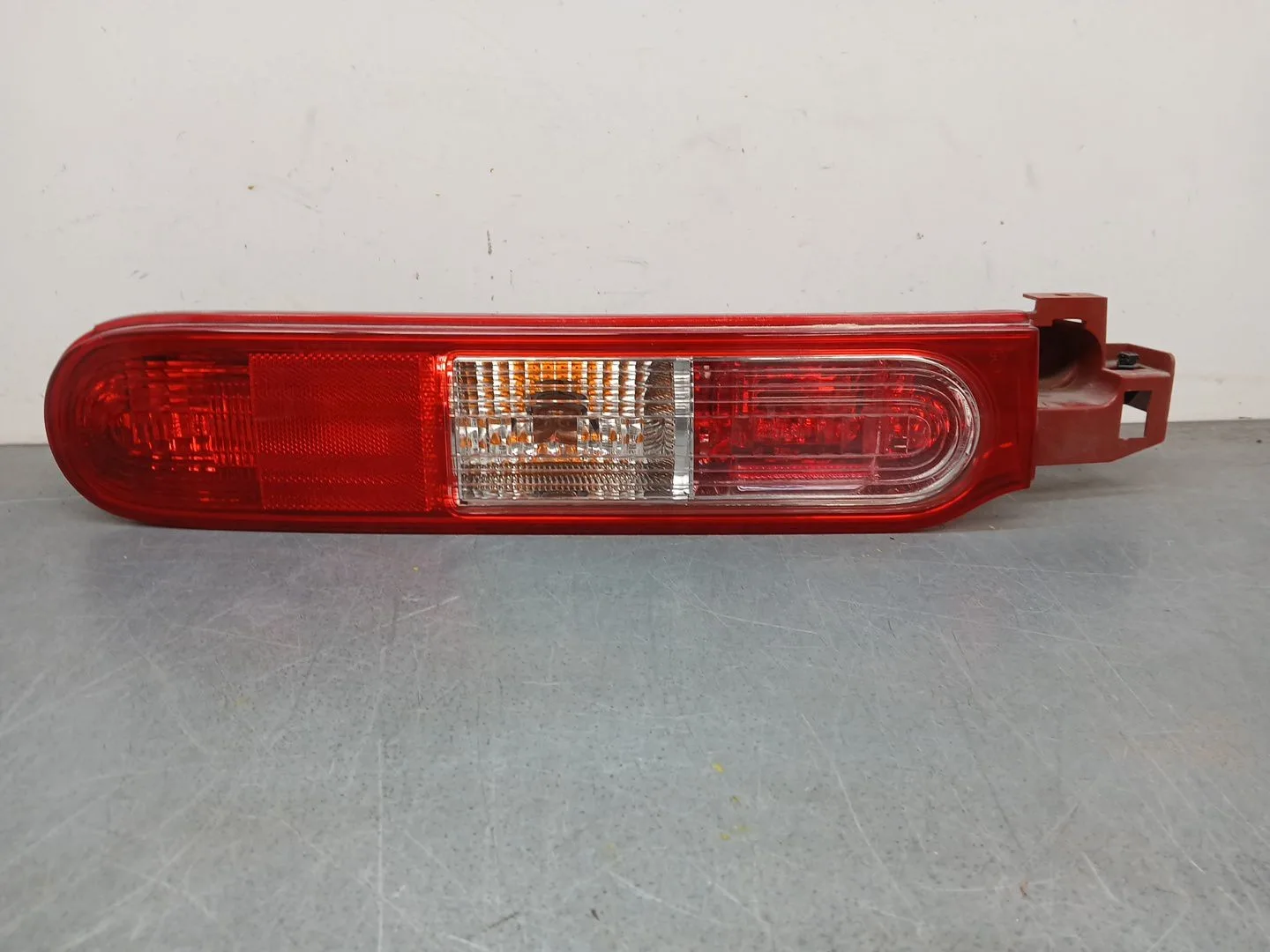 Piloto Trasero Izquierdo para Nissan Cube (Z12)