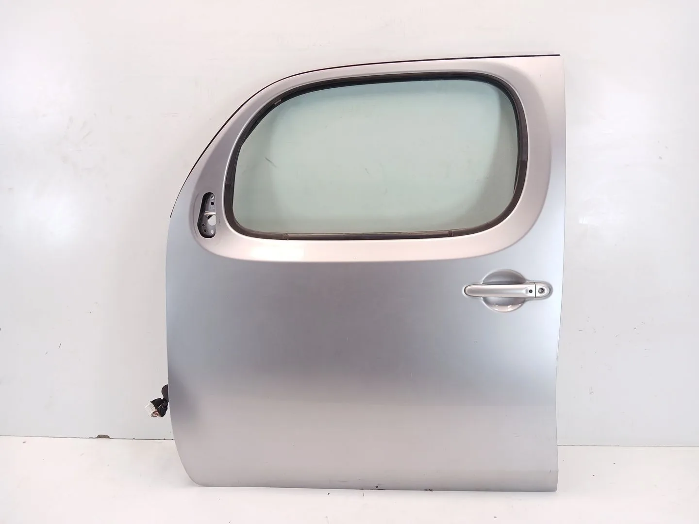 Puerta Delantera Izquierda para Nissan Cube (Z12)