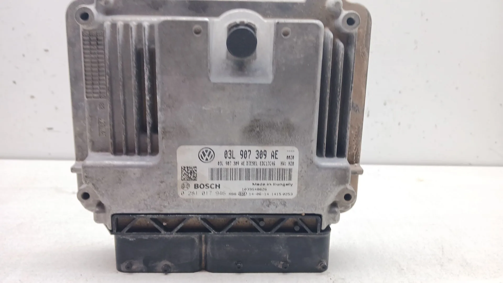 Centralita Motor Uce para Volkswagen Passat Lim. (362)
