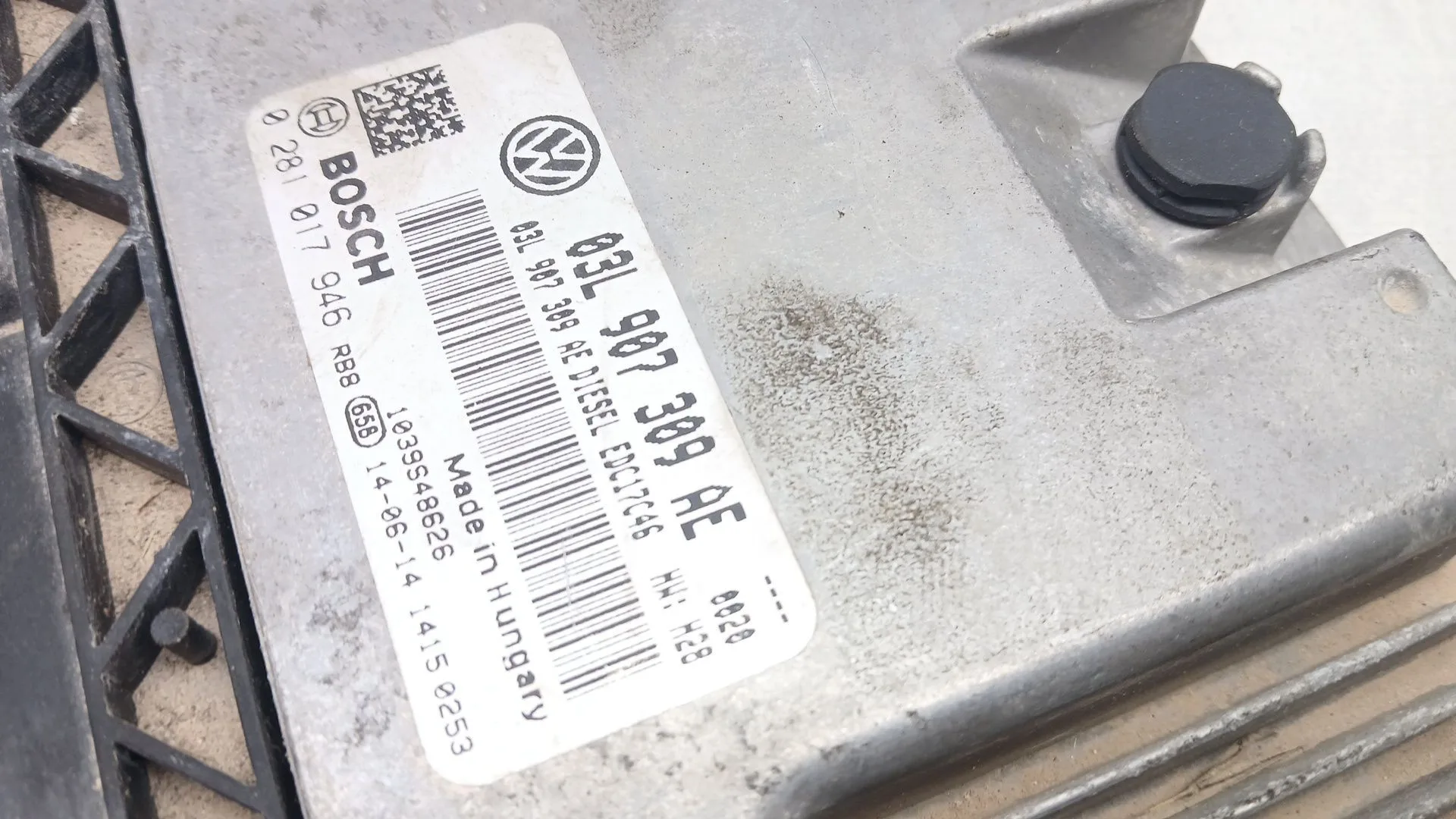 Centralita Motor Uce para Volkswagen Passat Lim. (362)