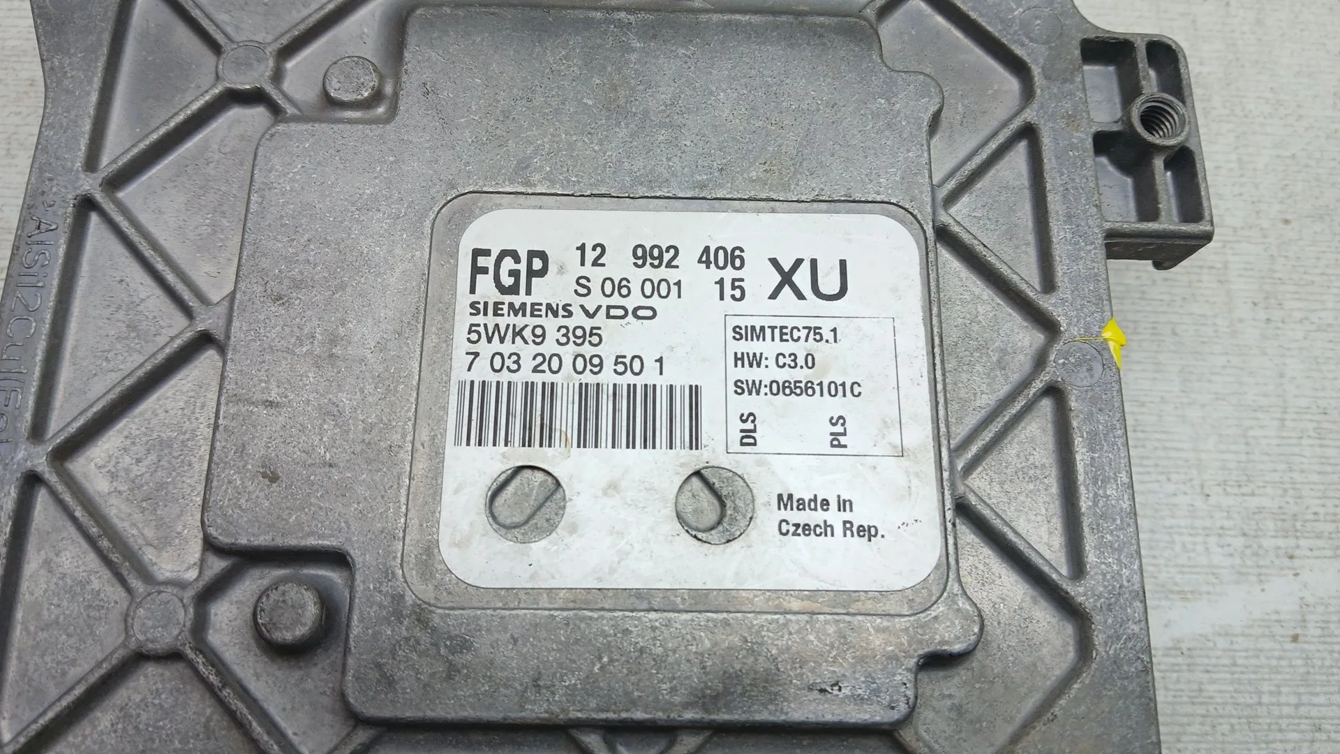 Centralita Motor Uce para Opel Astra Twin Top