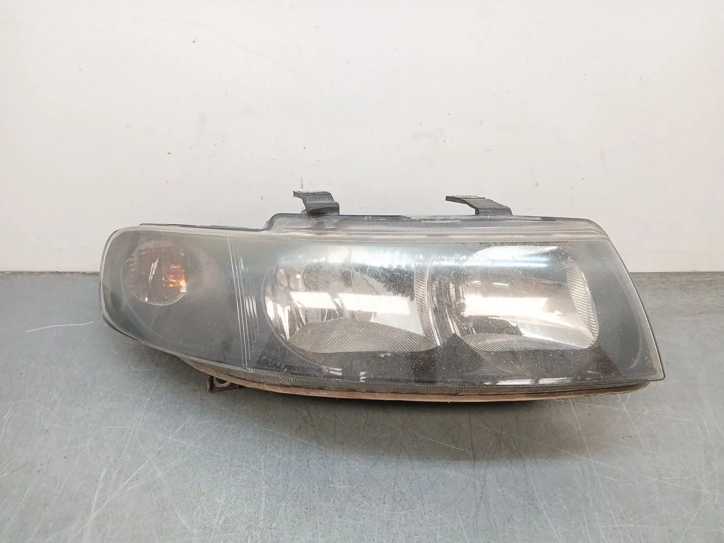 Faro Derecho para Seat Leon (1M1)