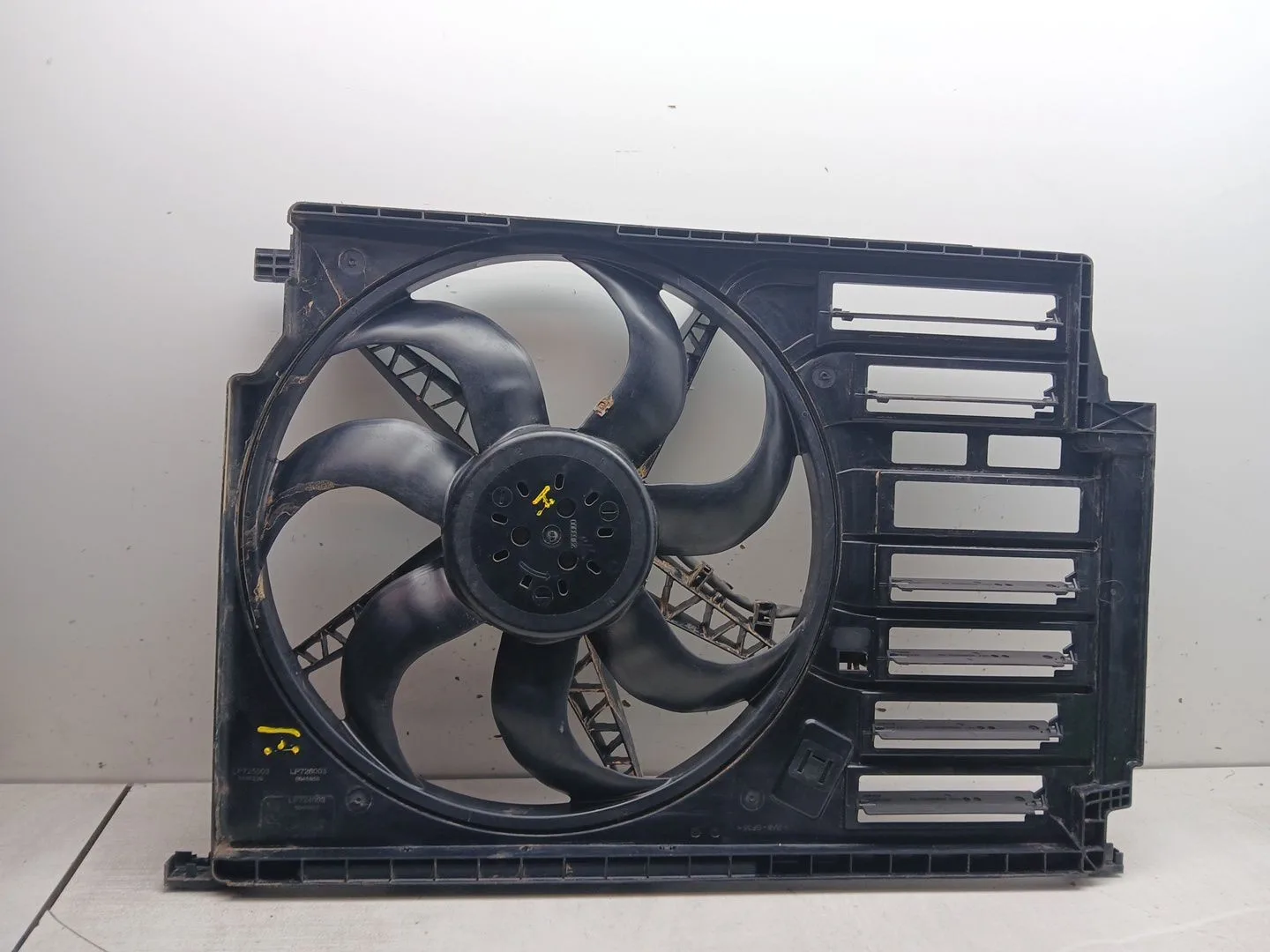 Electroventilador para Bmw 1 (F40)