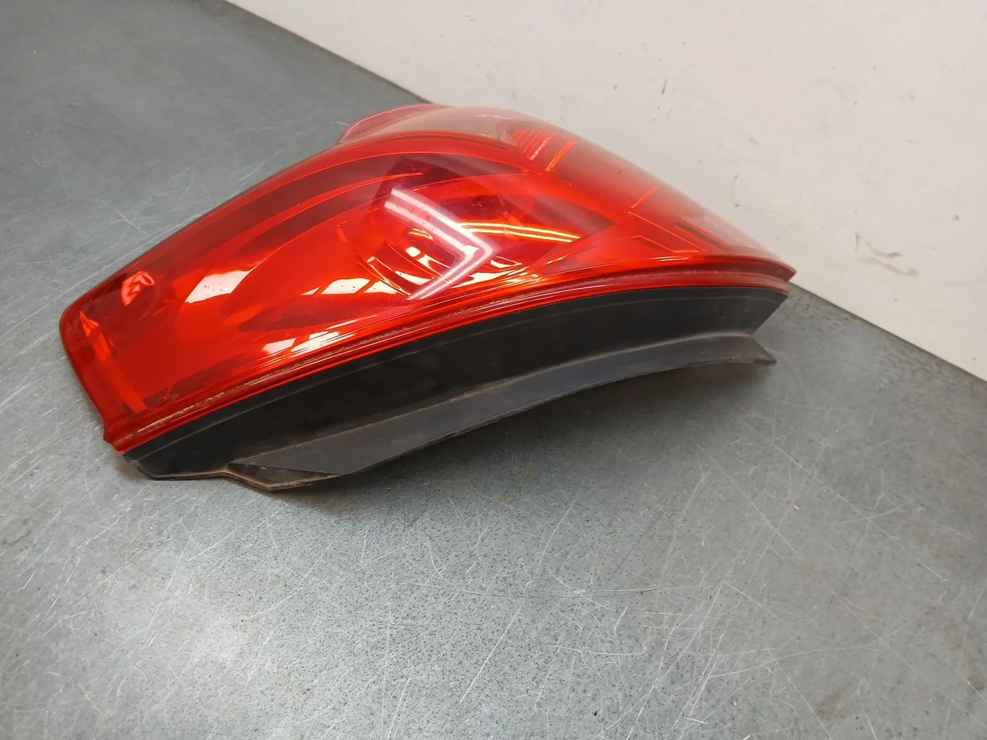 Piloto Trasero Izquierdo para Kia Cee'd Hatchback (Ed)