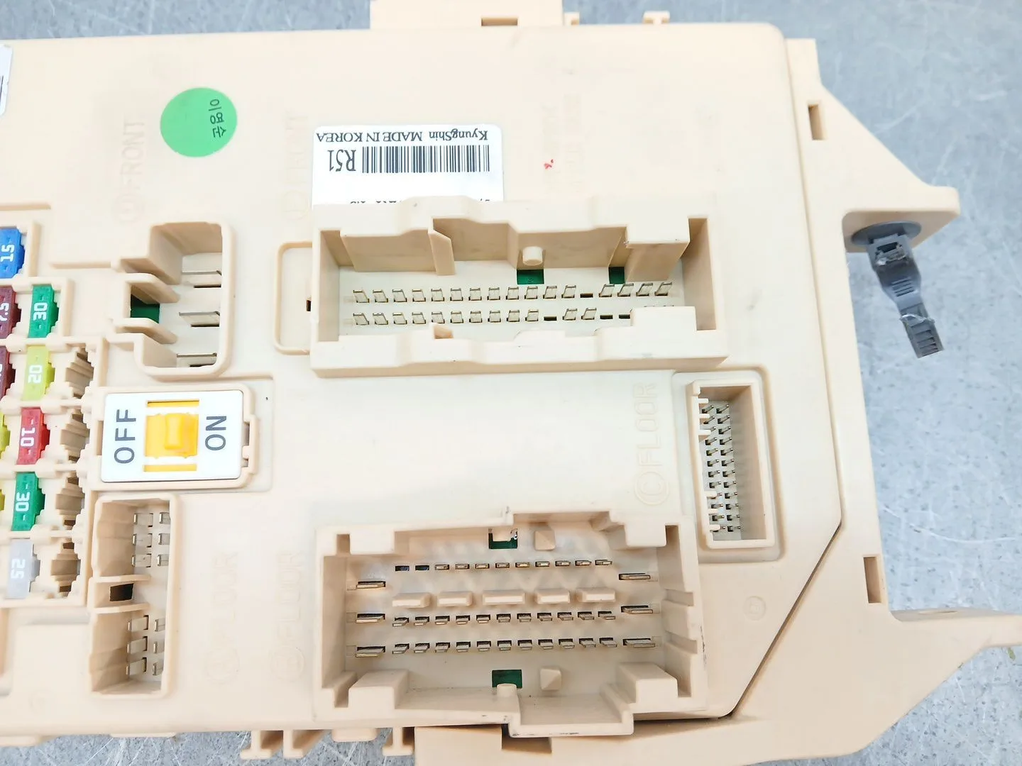 Caja Reles / Fusibles para Kia Carens ( )