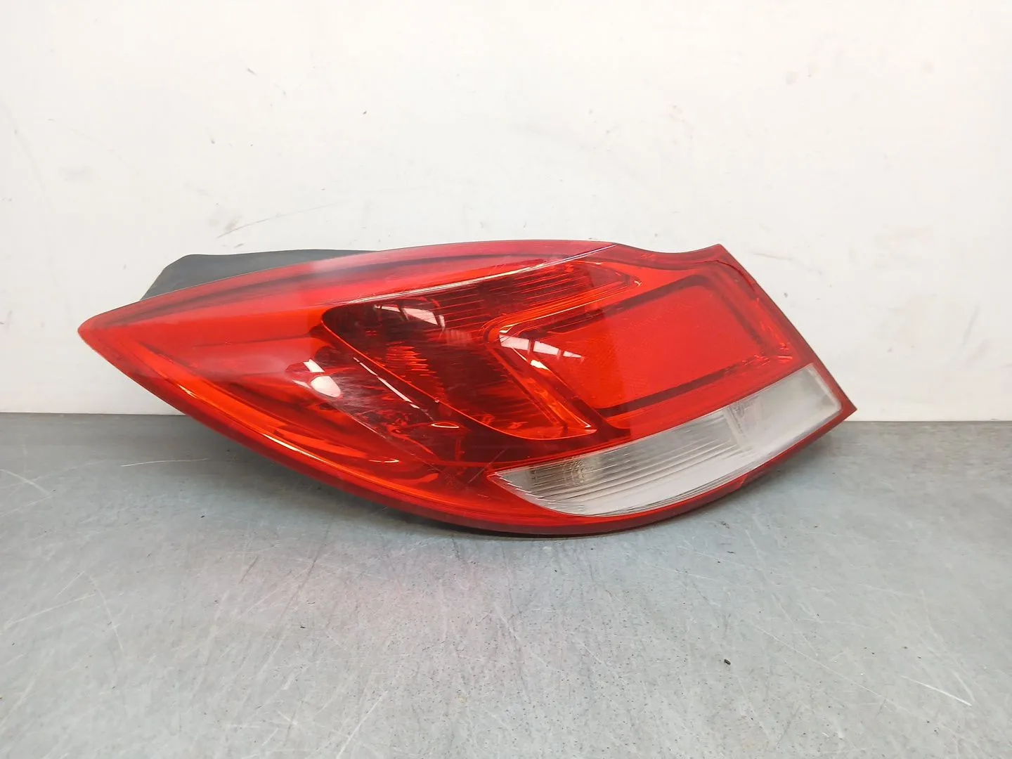 Piloto Trasero Izquierdo para Opel Insignia A (G09)