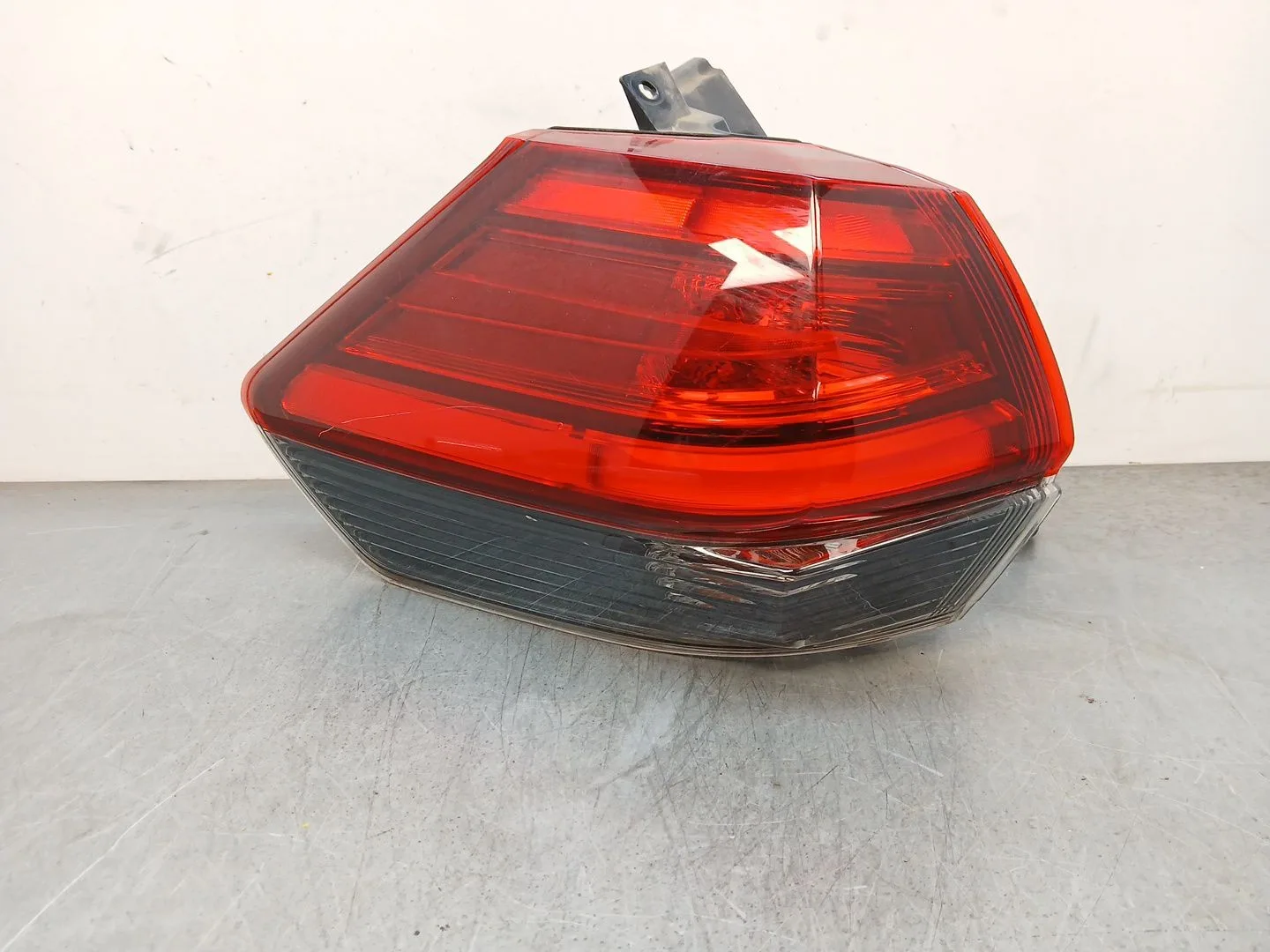 Piloto Trasero Izquierdo para Nissan X-Trail Iii (T32_, T32R, T32Rr)