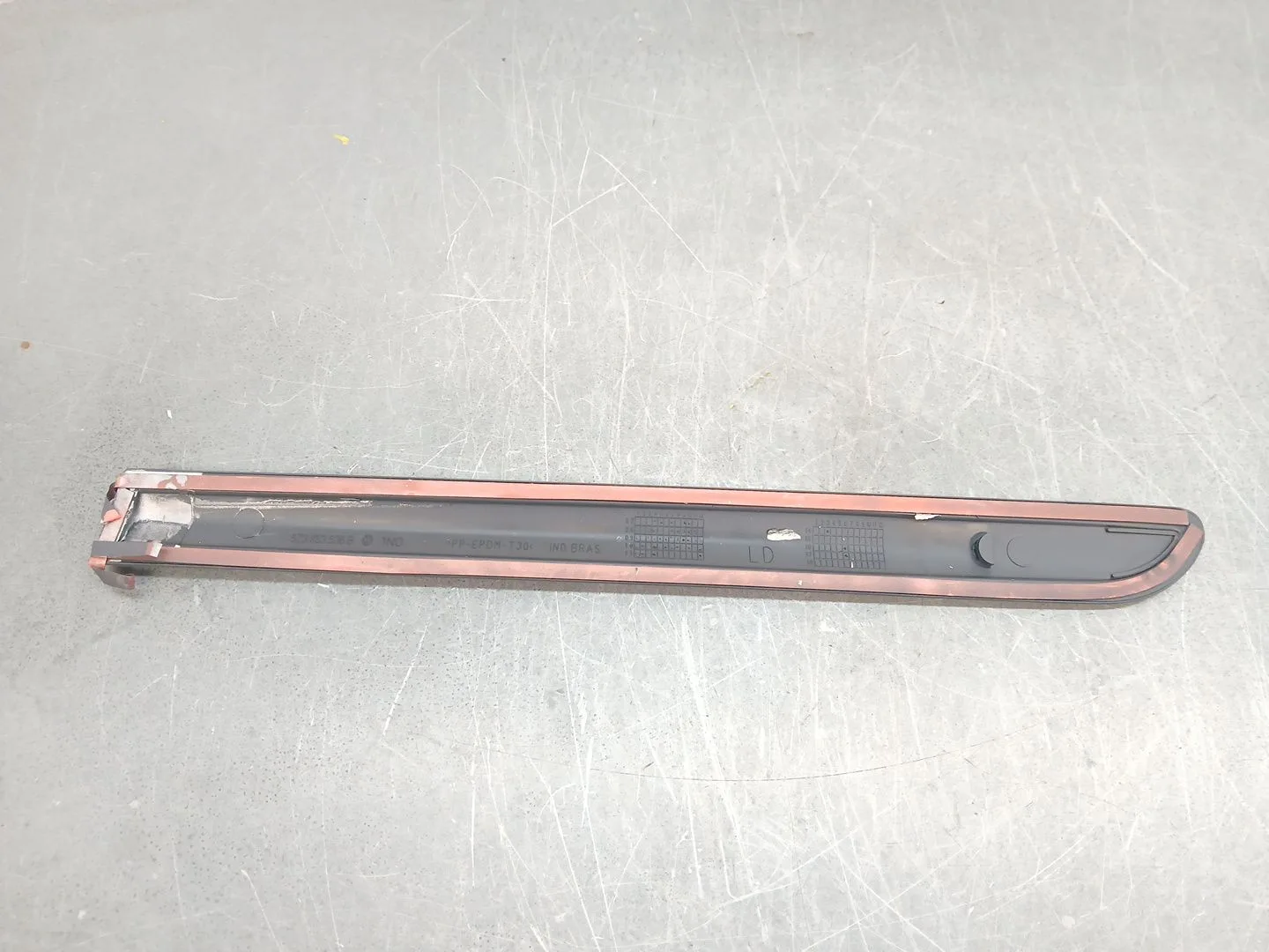Moldura Puerta Trasera Derecha para Volkswagen Fox Hatchback (5Z1, 5Z3, 5Z4, 5Z5)