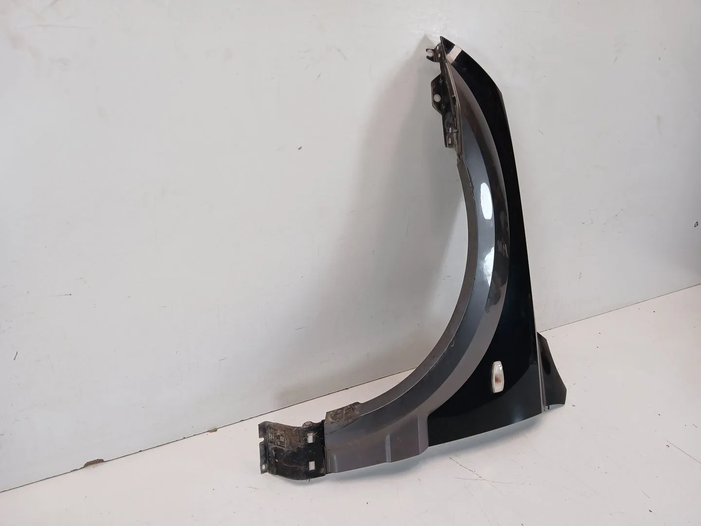 Aleta Delantera Izquierda para Kia Sorento I (Jc)