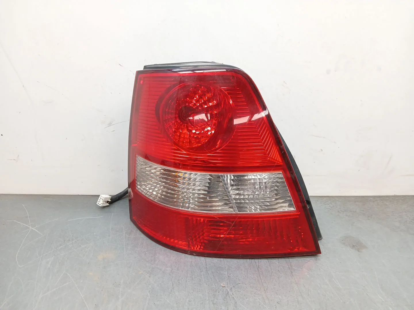 Piloto Trasero Izquierdo para Kia Sorento I (Jc)