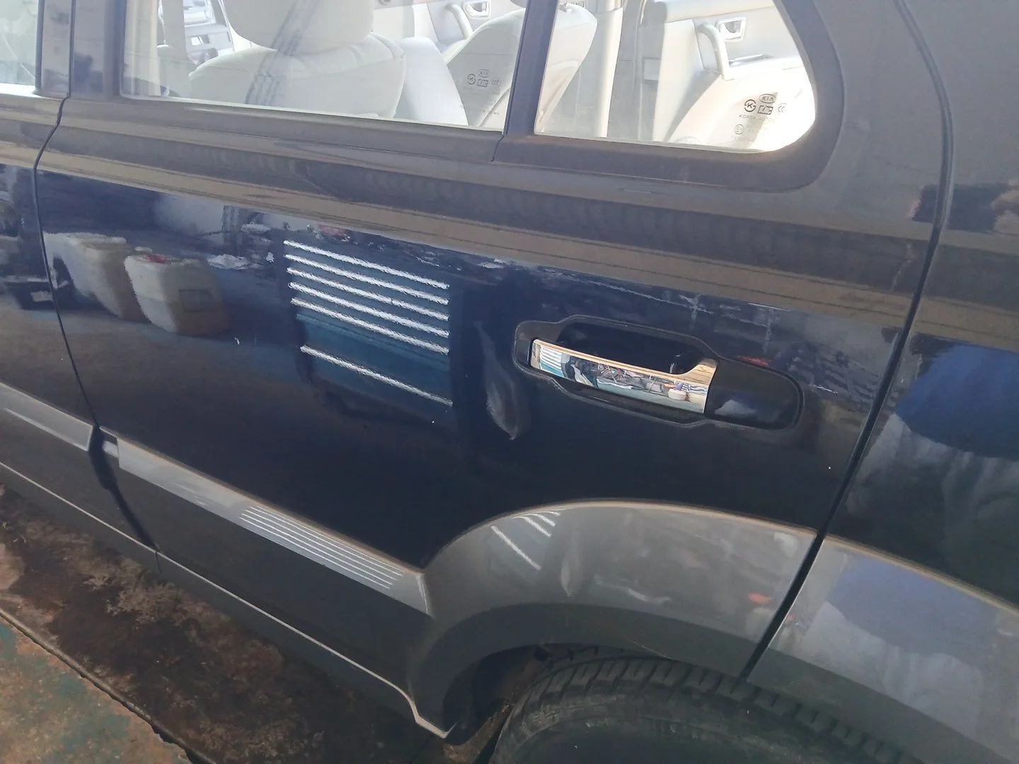 Puerta Trasera Izquierda para Kia Sorento I (Jc)