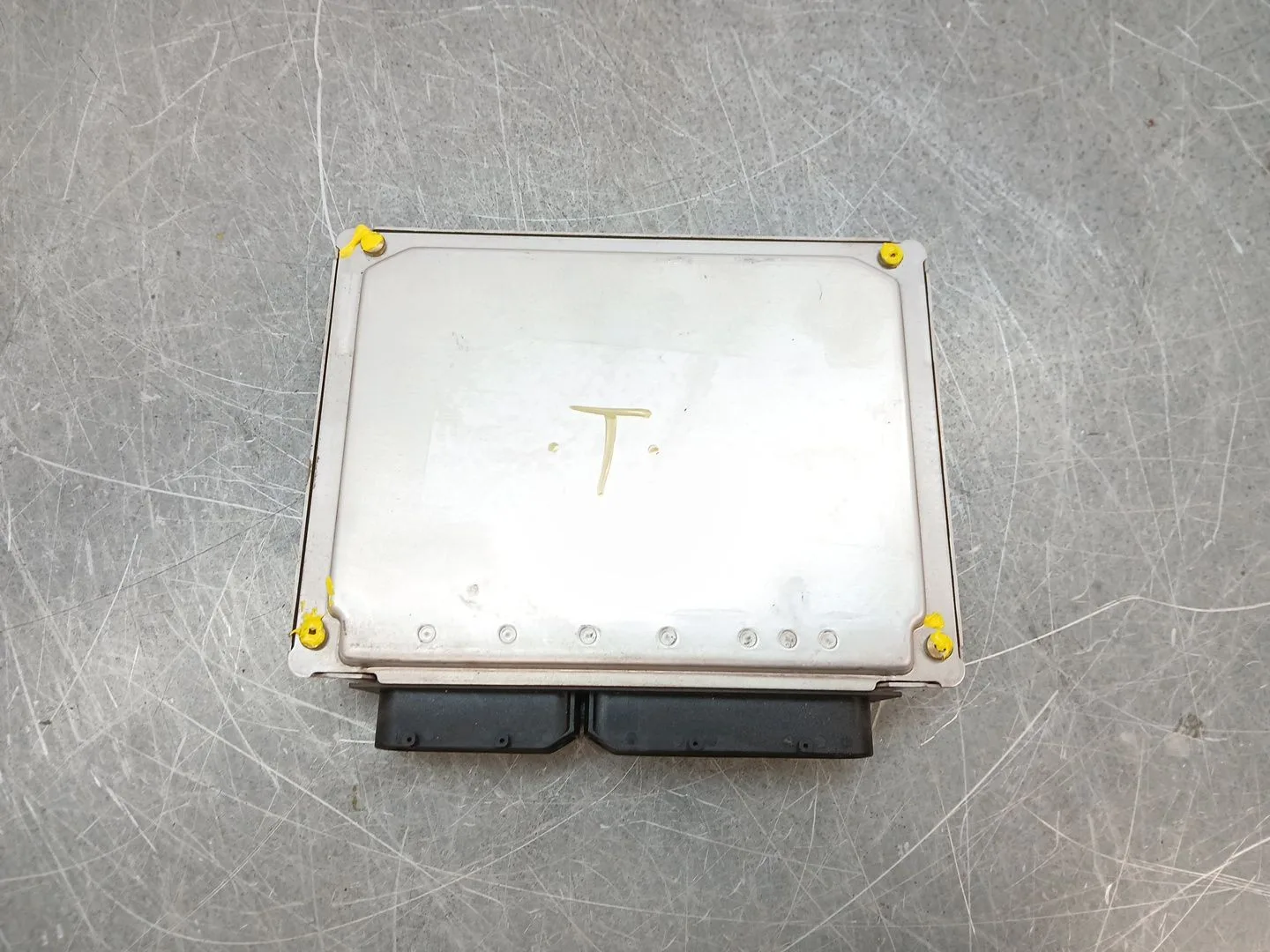 Centralita Motor Uce para Audi A8 (4E2)