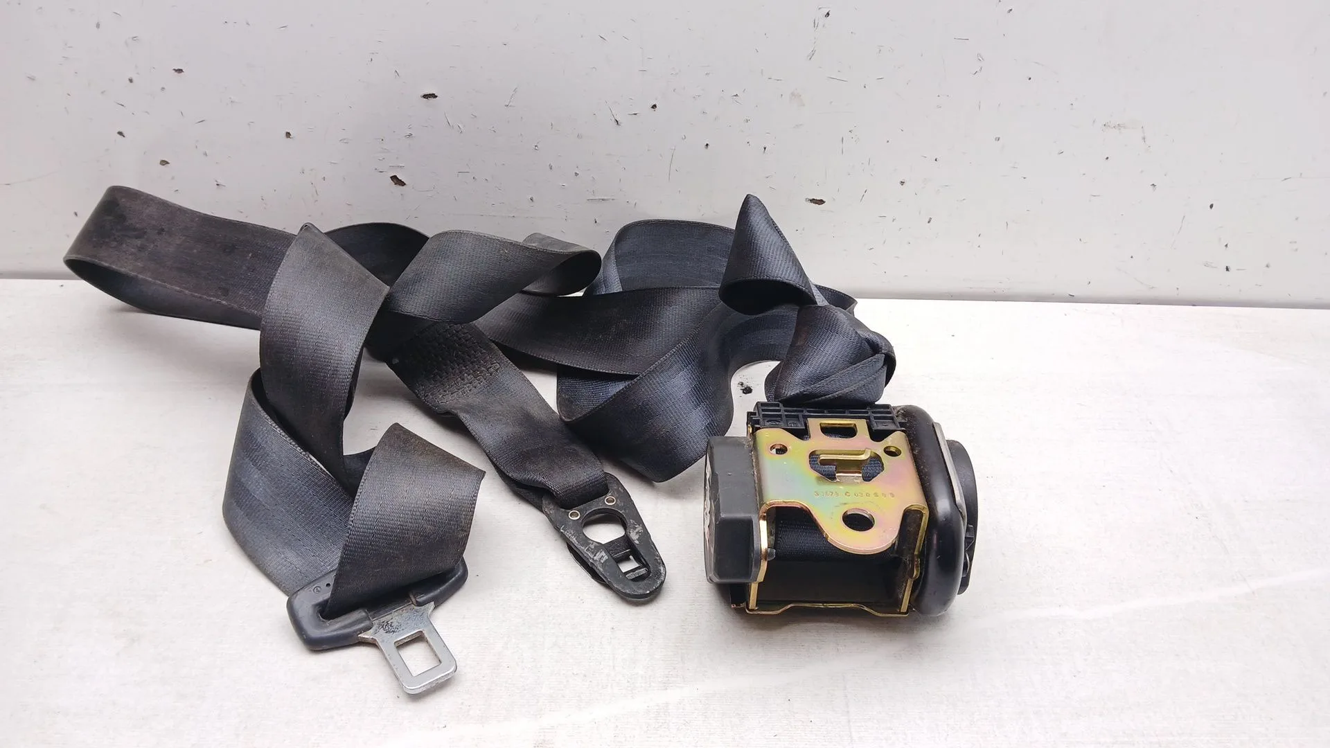 Pretensor Airbag Izquierdo para Audi A8 (4E2)