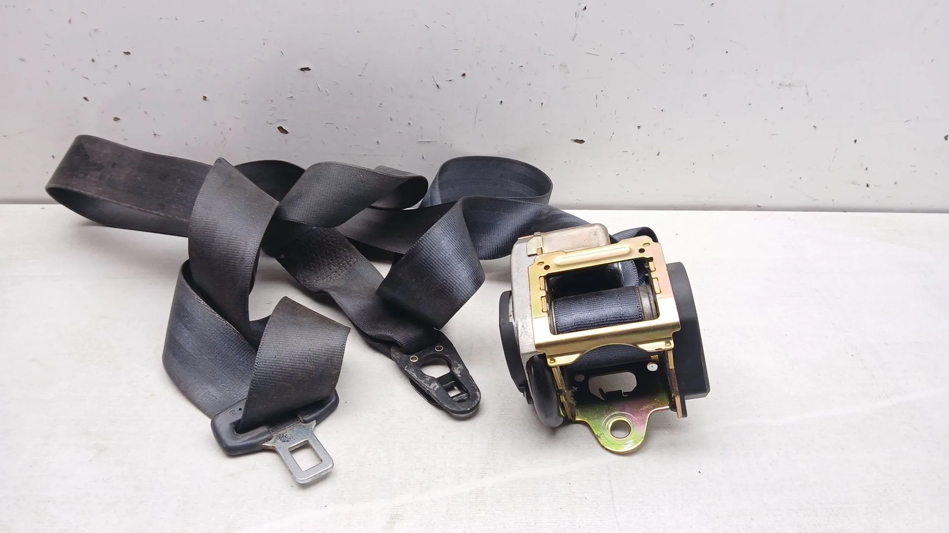 Pretensor Airbag Izquierdo para Audi A8 (4E2)