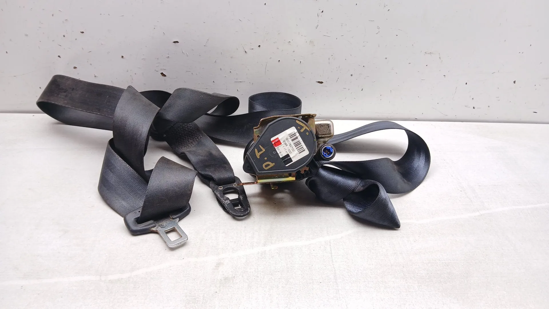 Pretensor Airbag Izquierdo para Audi A8 (4E2)