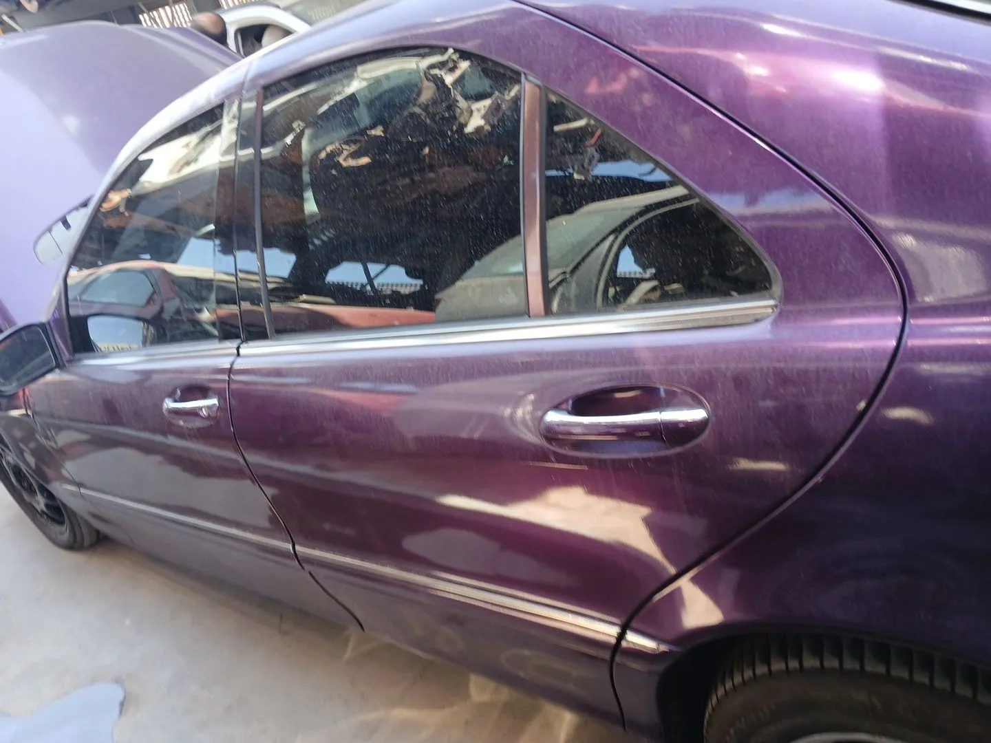 Puerta Trasera Izquierda para Mercedes-Benz Clase S (W220, V220)