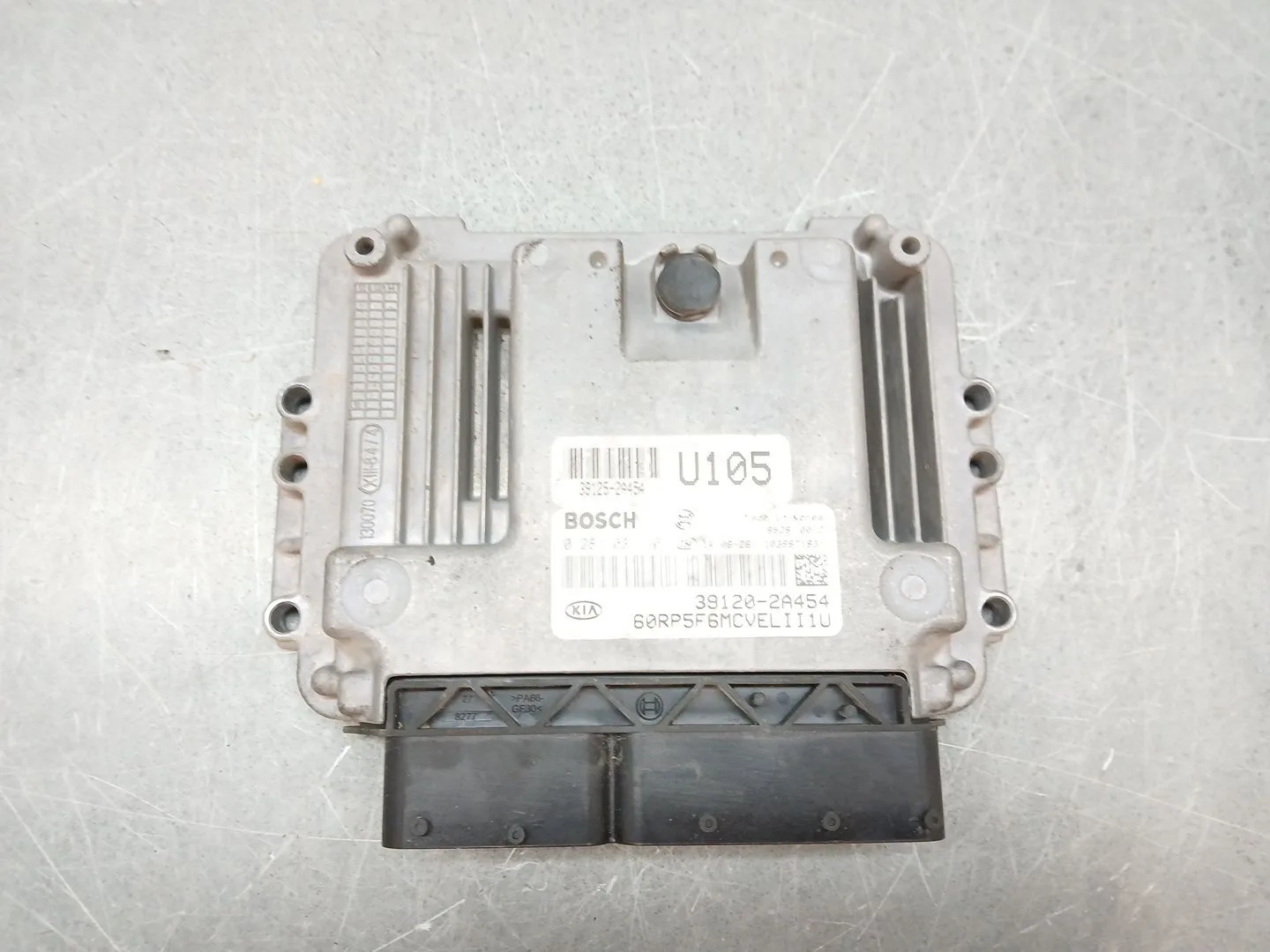 Centralita Motor Uce para Kia Carens Iv