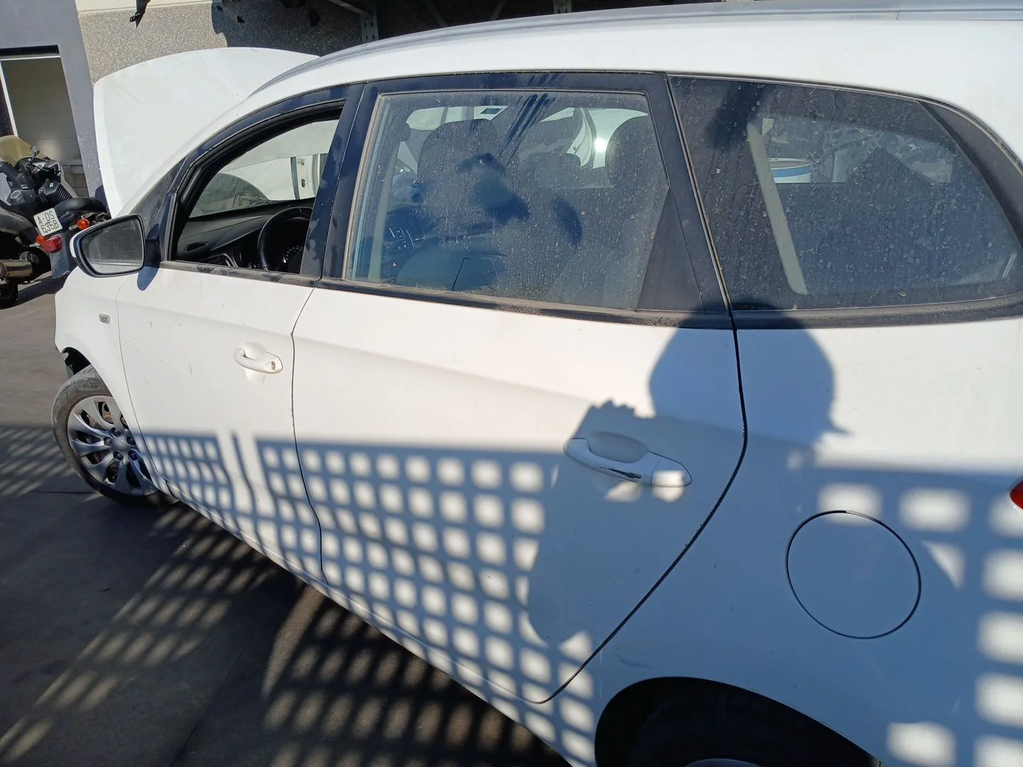 Puerta Trasera Izquierda para Kia Carens Iv