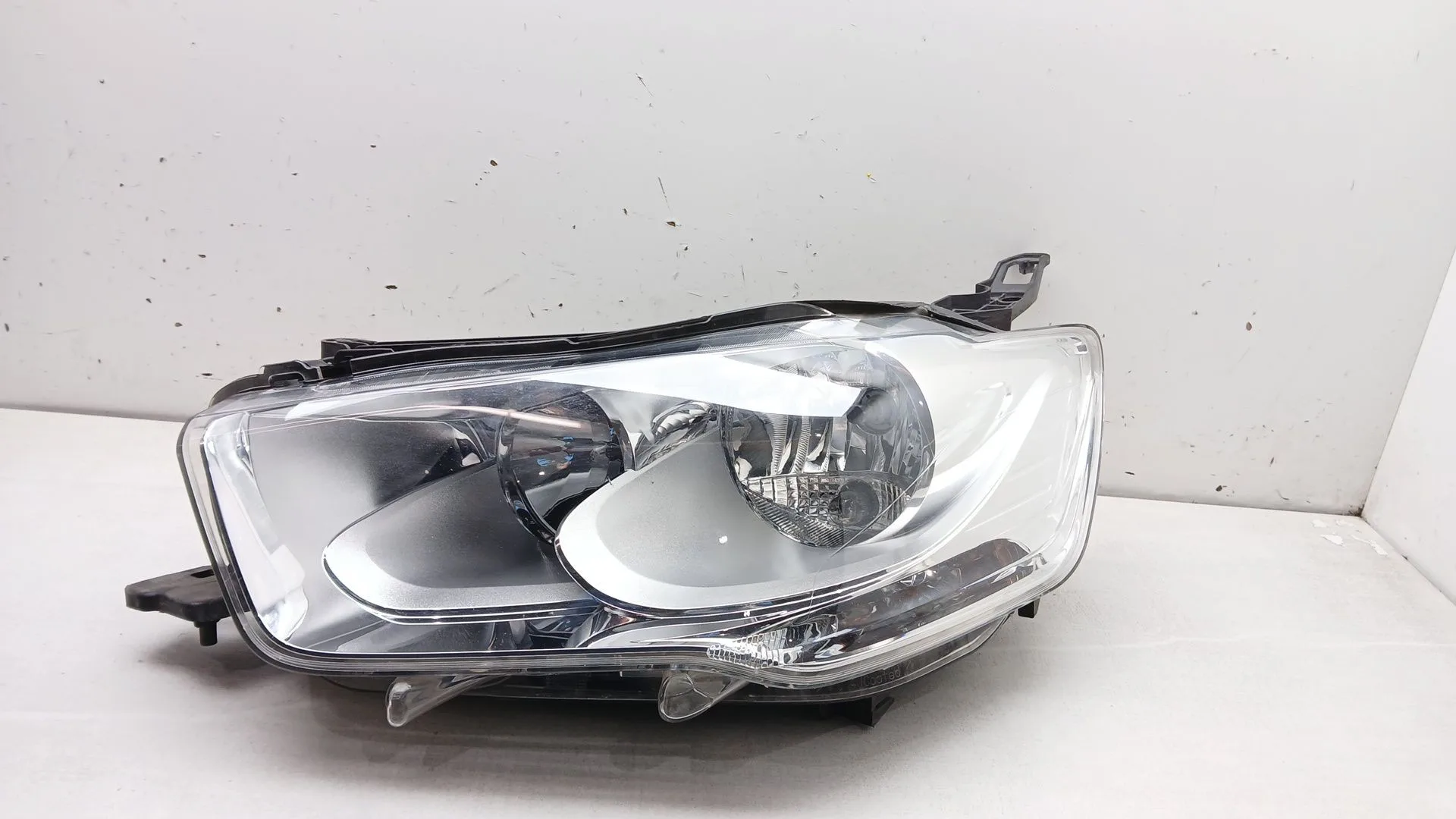 Faro Izquierdo para Citroën C-Elysee (Dd_)