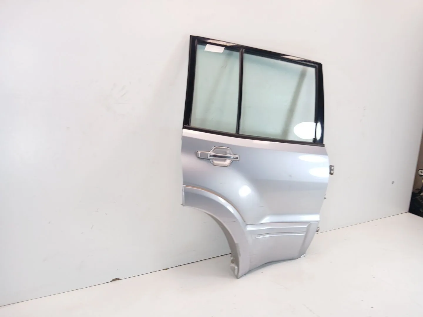 Puerta Trasera Derecha para Mitsubishi Montero Iii Canvas Top (V6_W, V7_W)