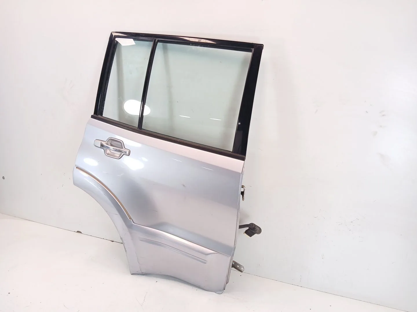 Puerta Trasera Derecha para Mitsubishi Montero Iii Canvas Top (V6_W, V7_W)