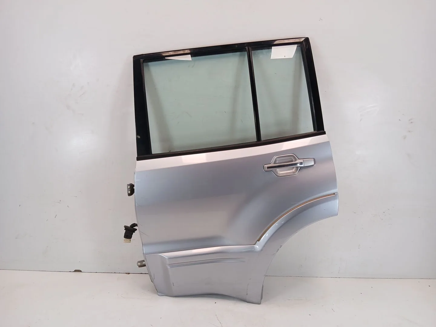 Puerta Trasera Izquierda para Mitsubishi Montero Iii Canvas Top (V6_W, V7_W)