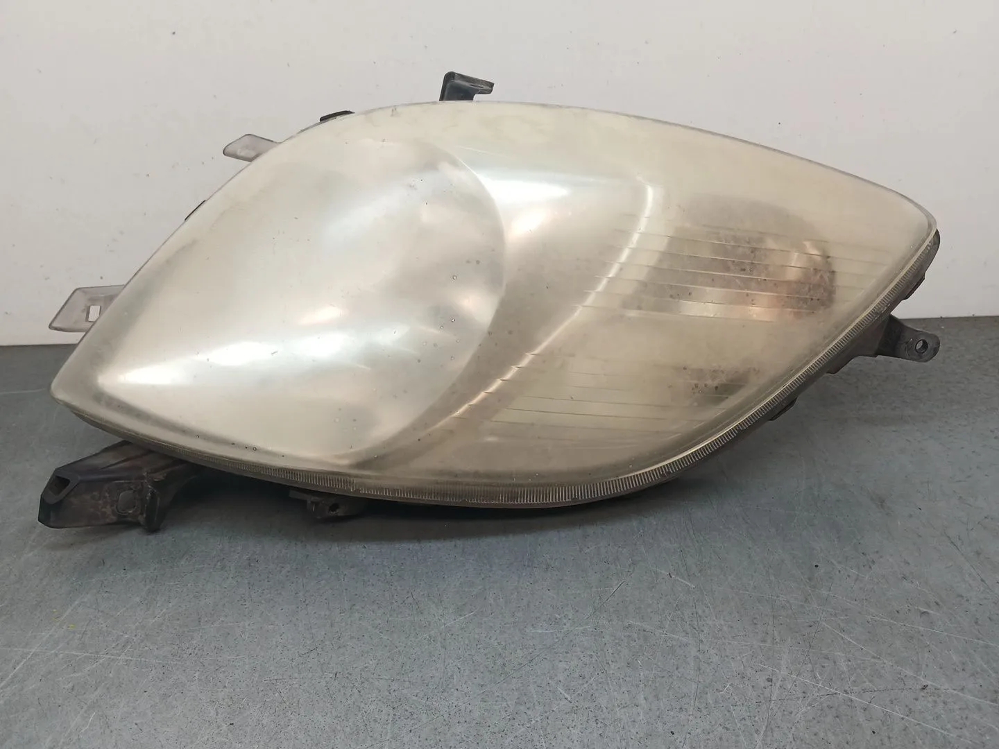 Faro Derecho para Toyota Yaris (_P9_)