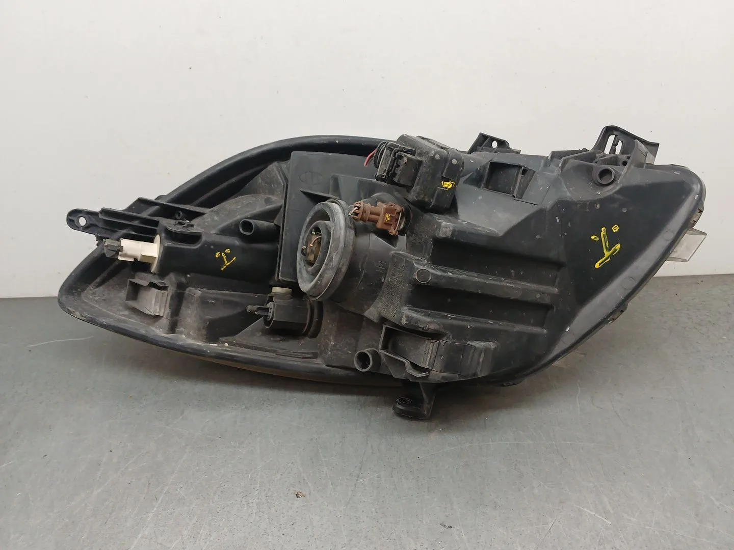 Faro Izquierdo para Toyota Yaris (_P9_)