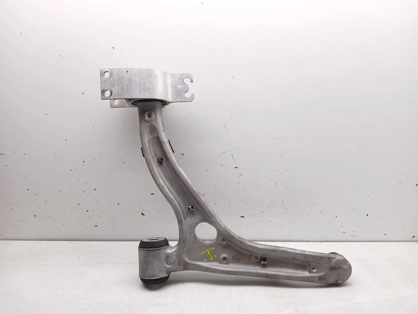 Brazo Suspension Inferior Delantero Derecho para Mercedes-Benz Cla Coupe (C117)