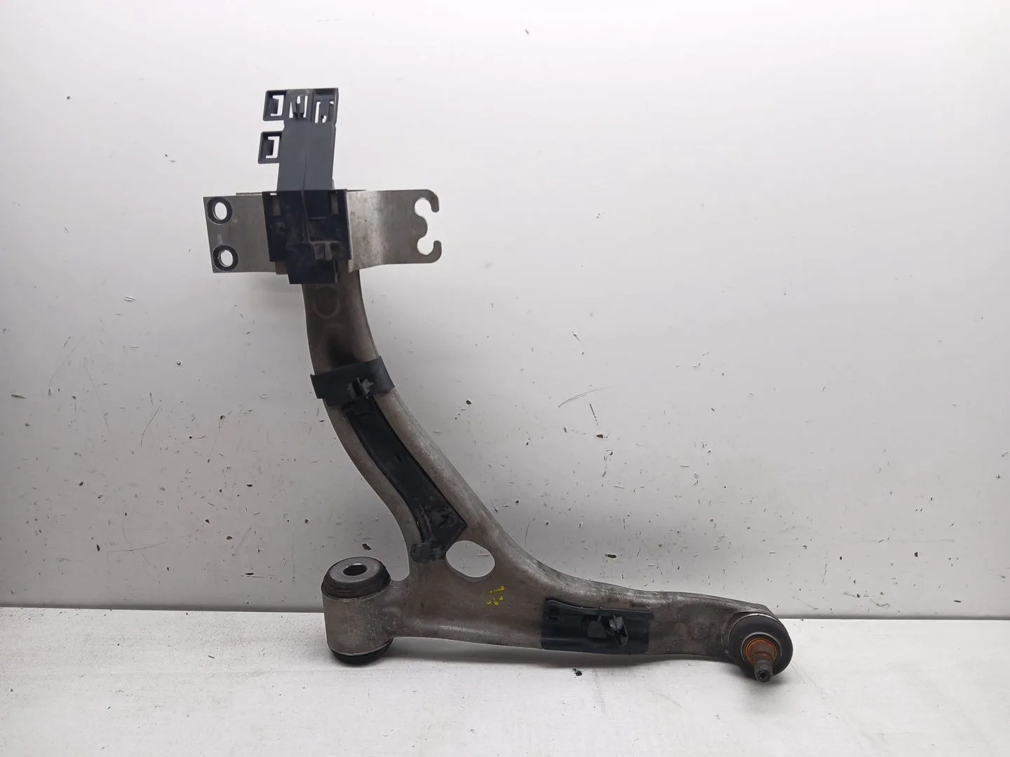 Brazo Suspension Superior Delantero Izquierdo para Mercedes-Benz Cla Coupe (C117)