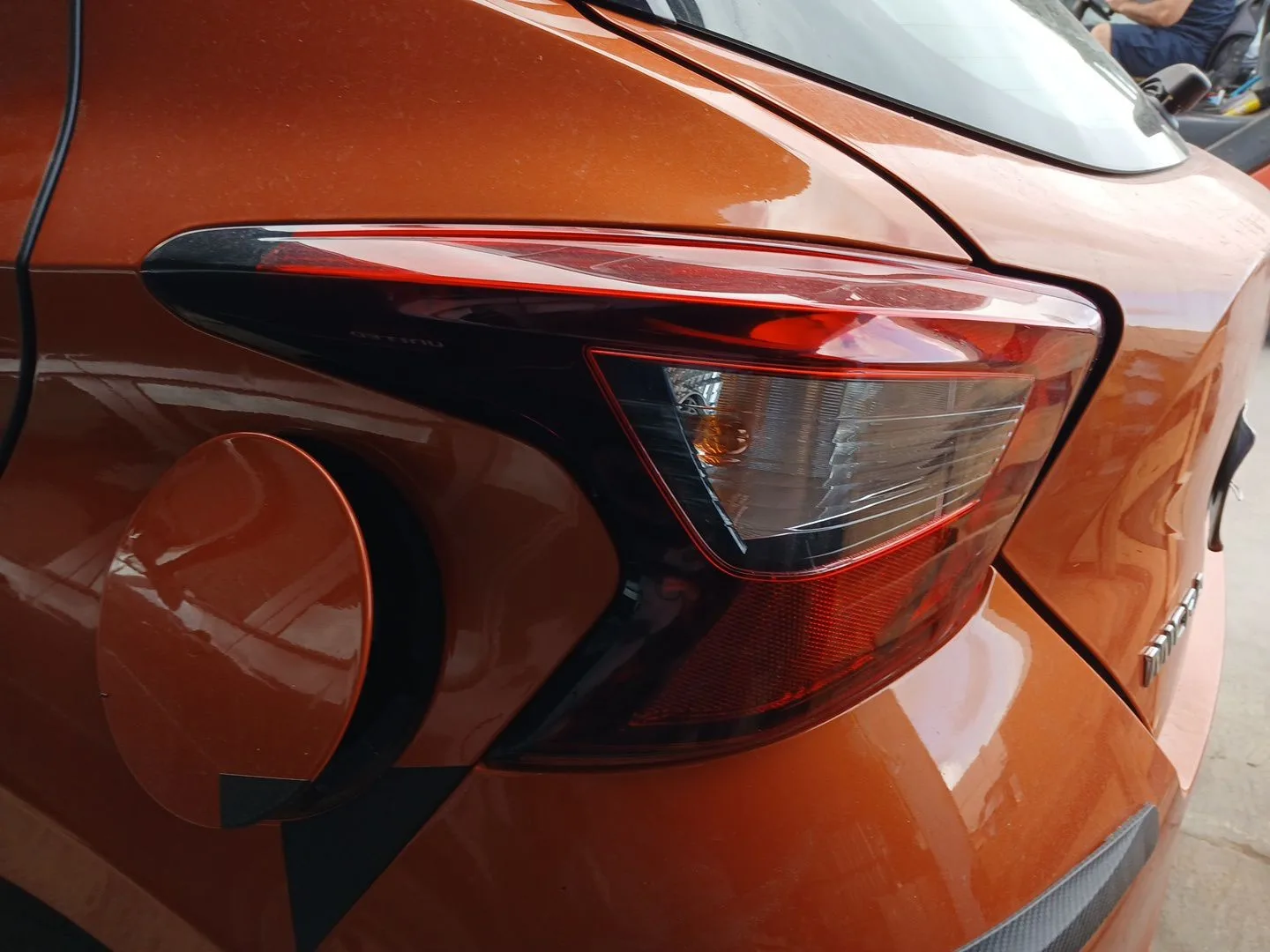 Piloto Trasero Izquierdo para Nissan Micra V (K14)
