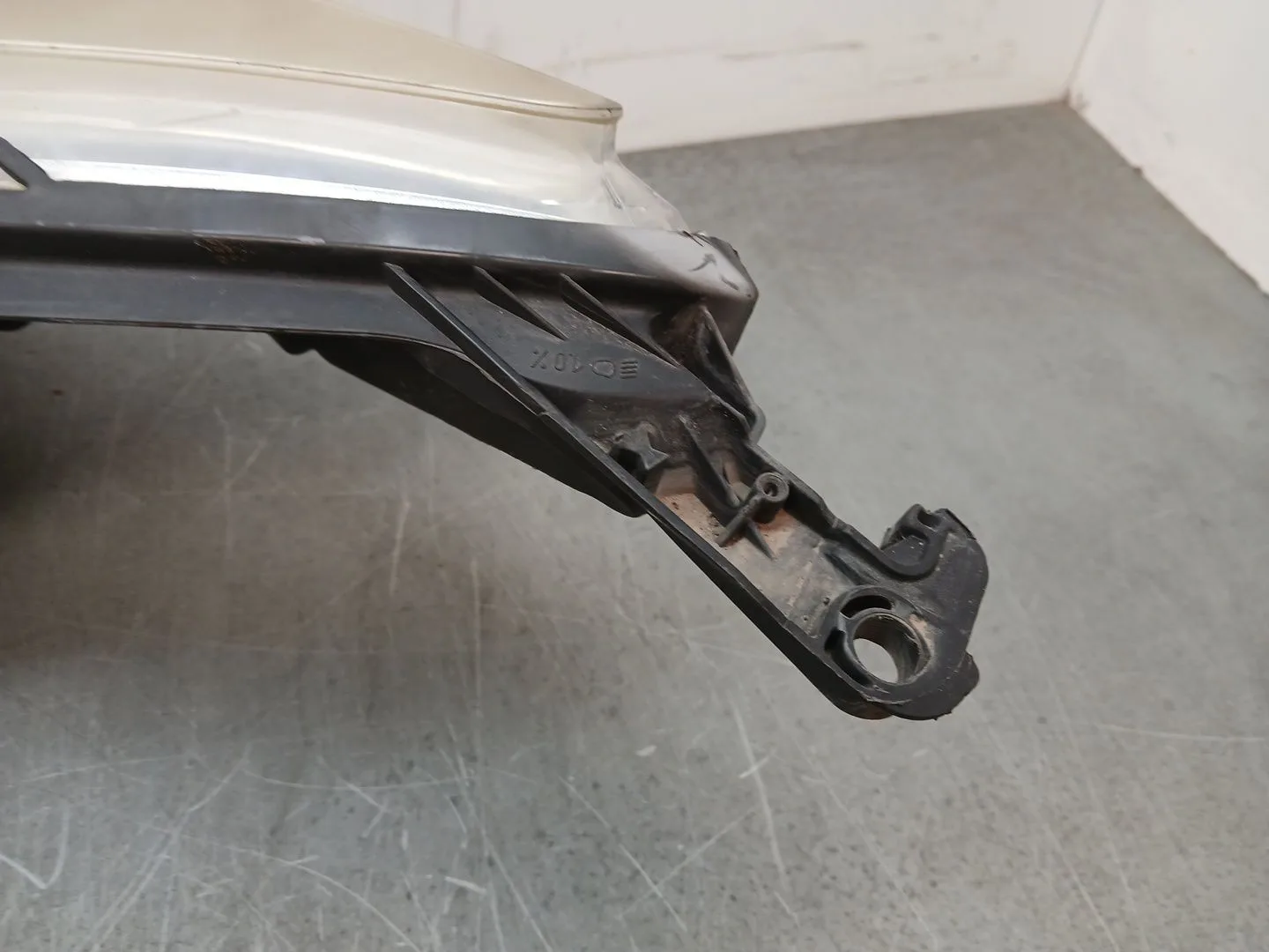 Faro Derecho para Peugeot 207/207+ (Wa_, Wc_)