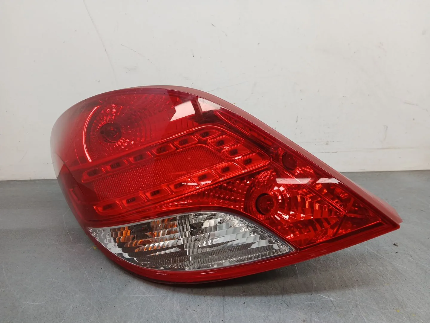 Piloto Trasero Izquierdo para Peugeot 207/207+ (Wa_, Wc_)