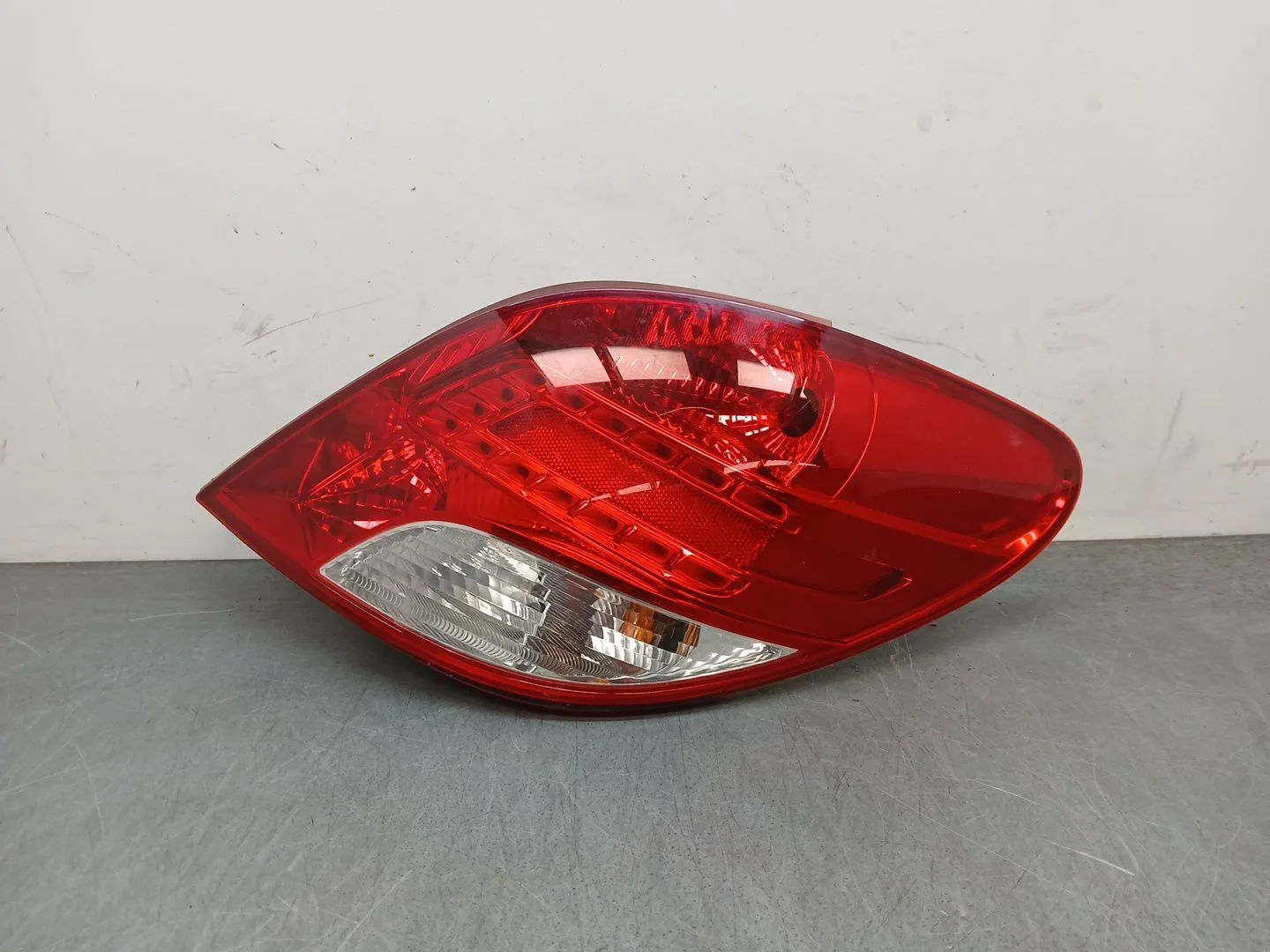 Piloto Trasero Derecho para Peugeot 207/207+ (Wa_, Wc_)