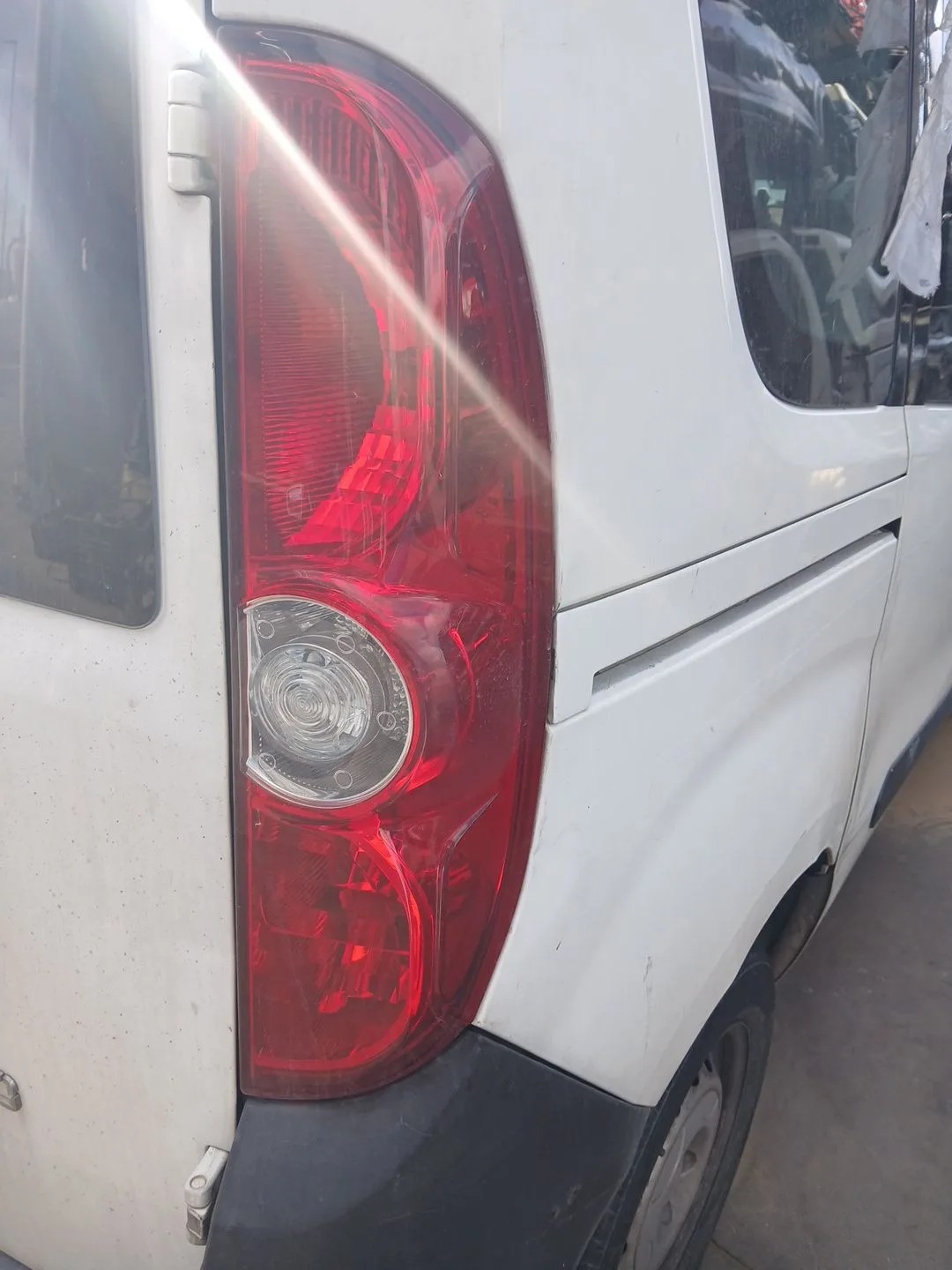 Piloto Trasero Derecho para Fiat Doblo Autobus (263_)
