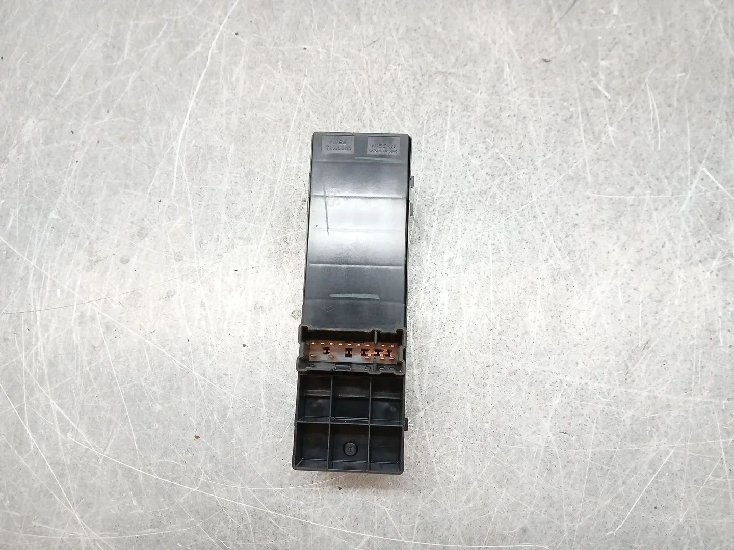 Mando Elevalunas Delantero Izquierdo para Nissan Micra V (K14)