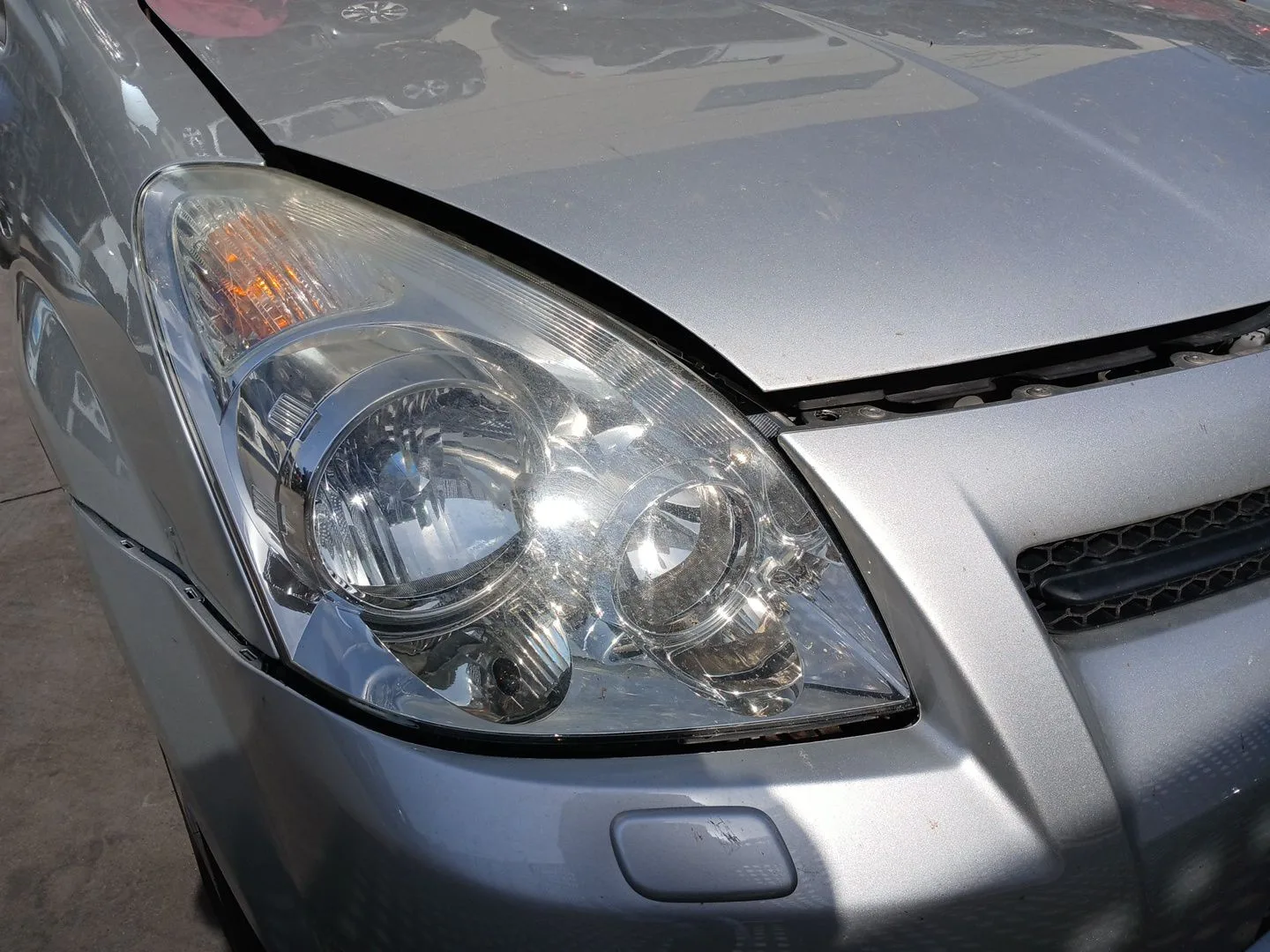 Faro Derecho para Toyota Corolla Verso (Zer_, Zze12_, R1_)