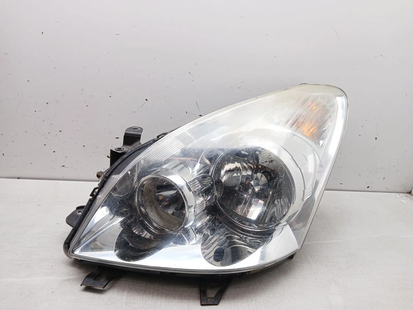 Faro Izquierdo para Toyota Corolla Verso (Zer_, Zze12_, R1_)
